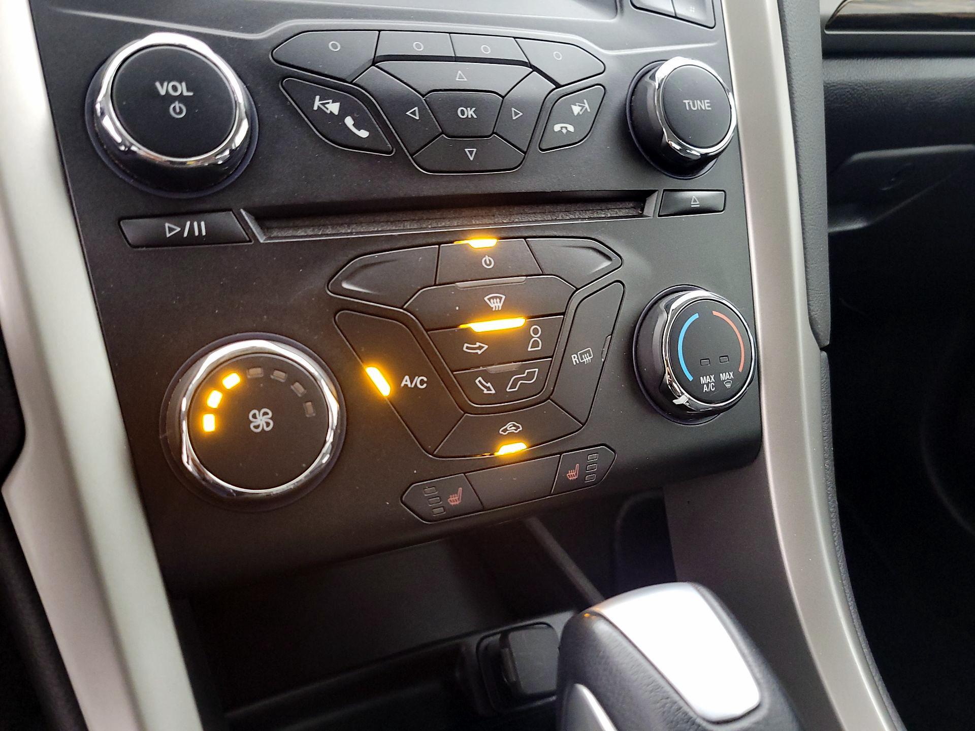 Thumbnail: 2014 Ford Fusion - 14