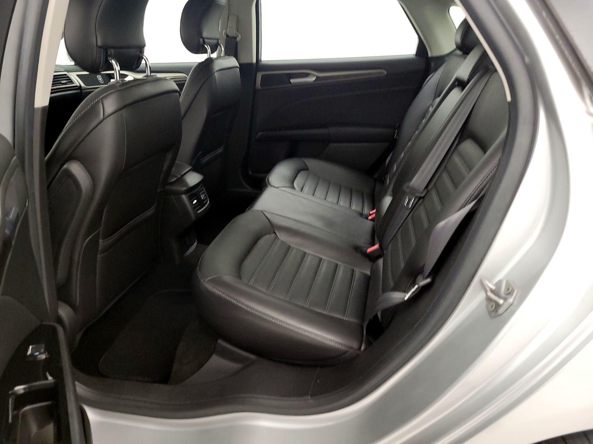 Thumbnail: 2014 Ford Fusion - 17