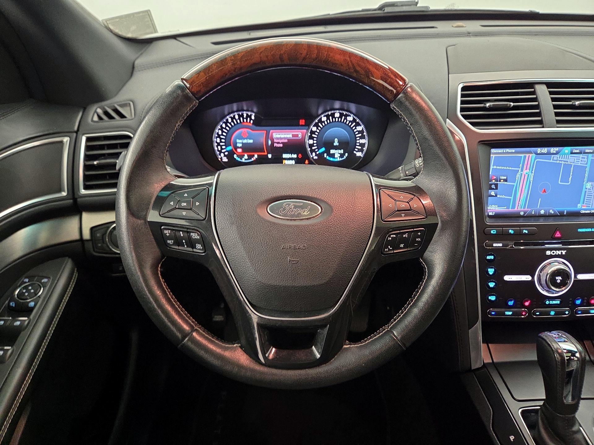 Thumbnail: 2016 Ford Explorer - 10