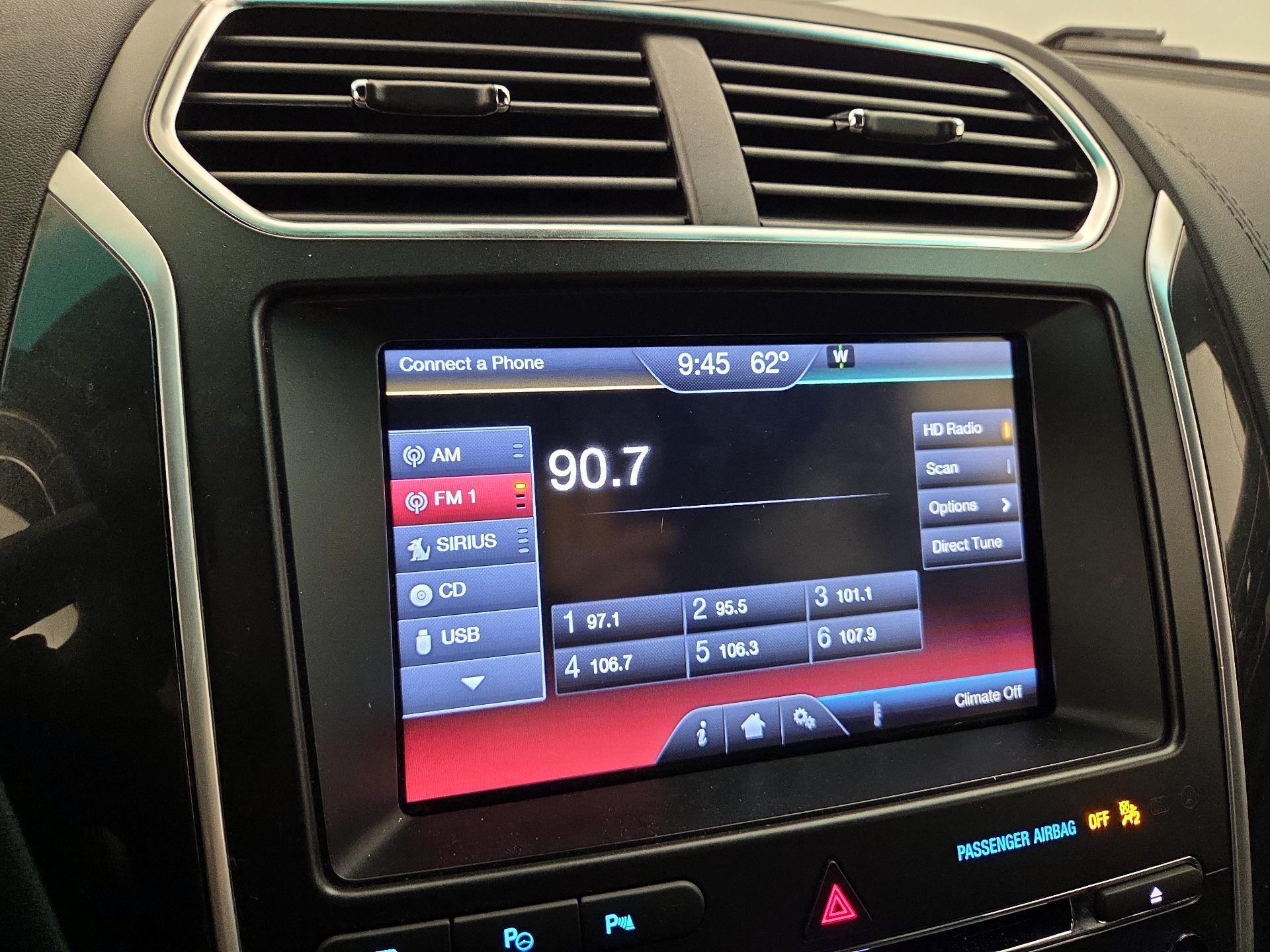 Thumbnail: 2016 Ford Explorer - 16