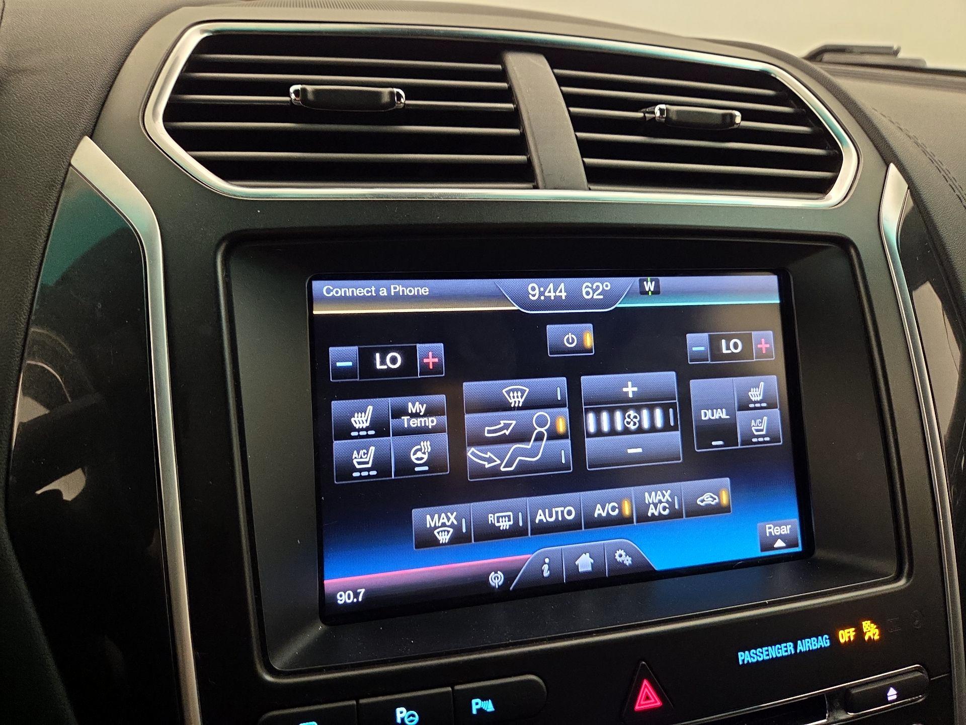 Thumbnail: 2016 Ford Explorer - 17