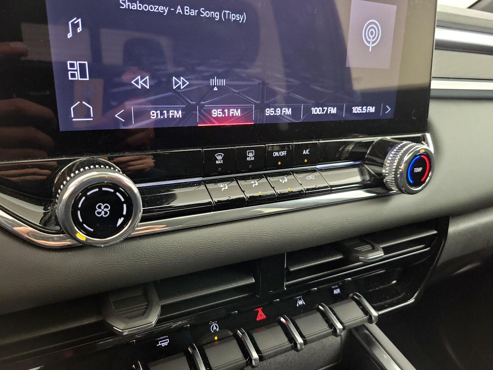 Thumbnail: 2025 GMC Canyon - 17