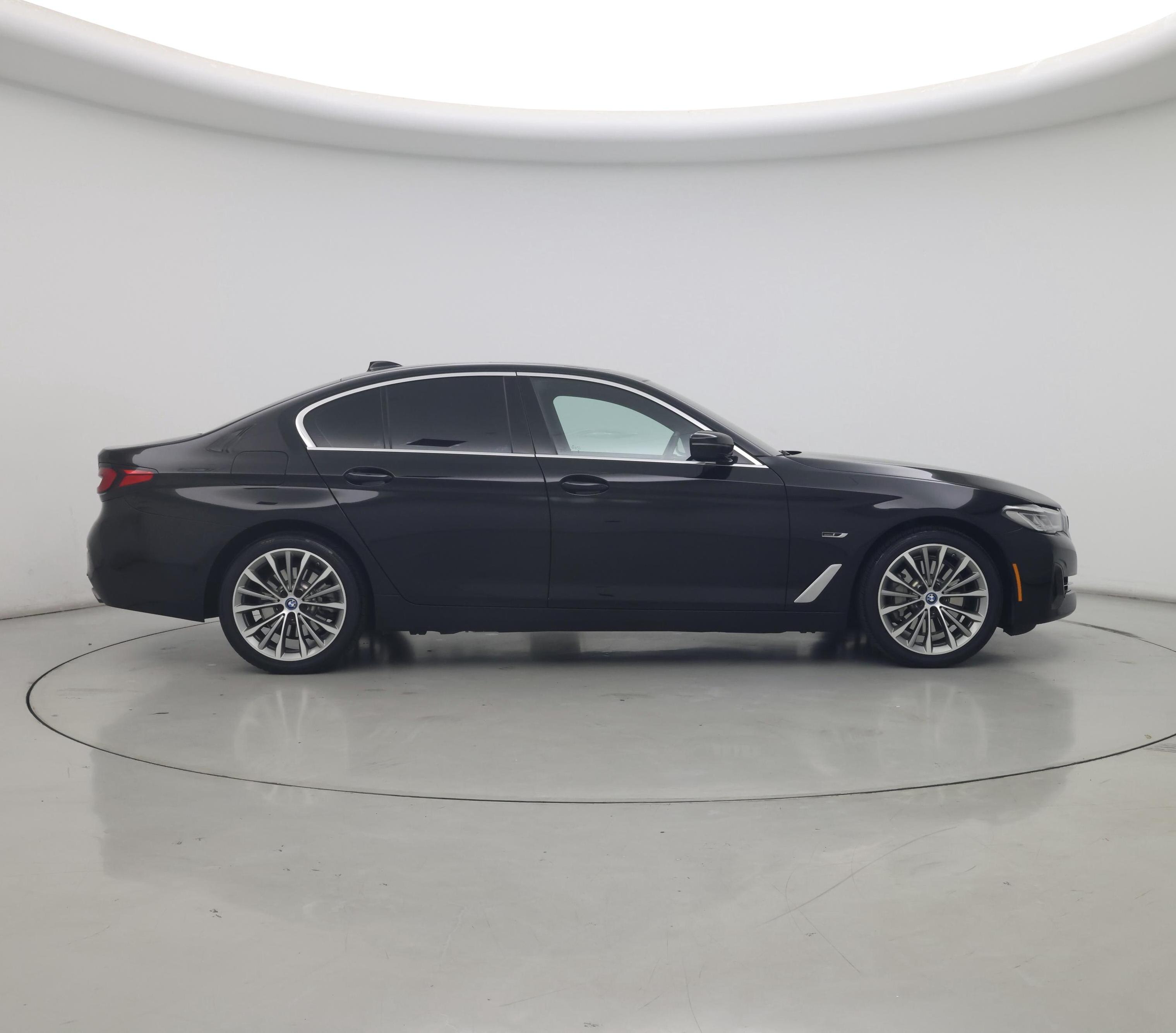 Thumbnail: 2023 BMW 5 Series - 7