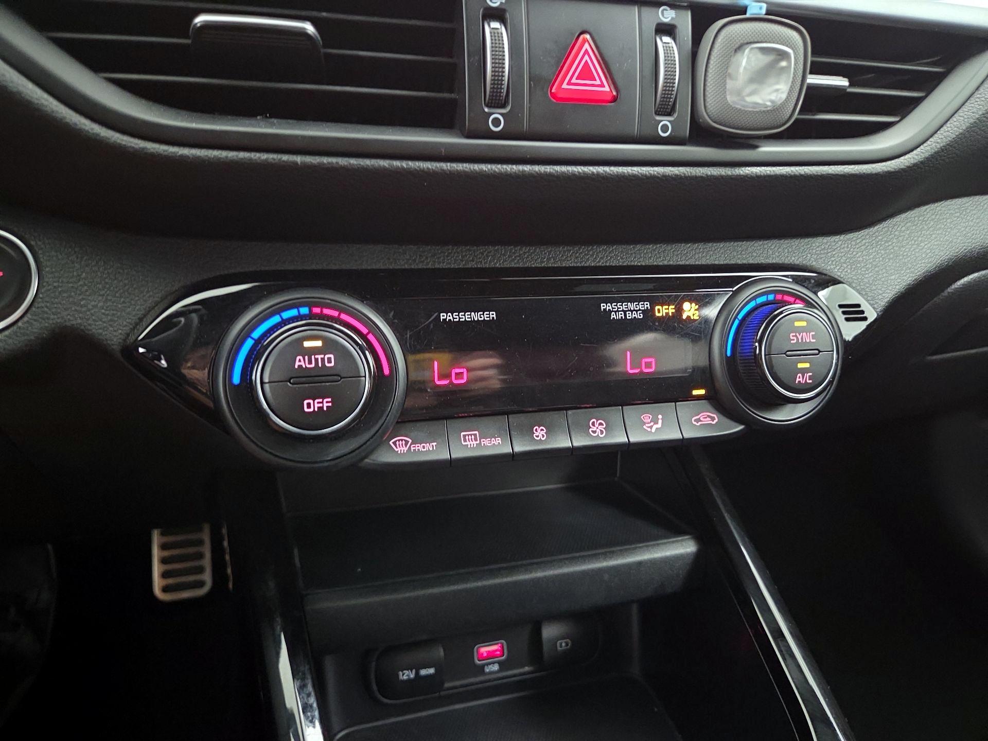 Thumbnail: 2023 Kia Forte - 17