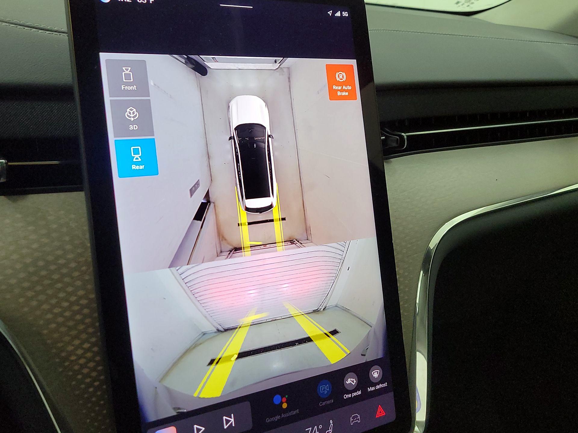 Thumbnail: 2025 Volvo EX90 - 14