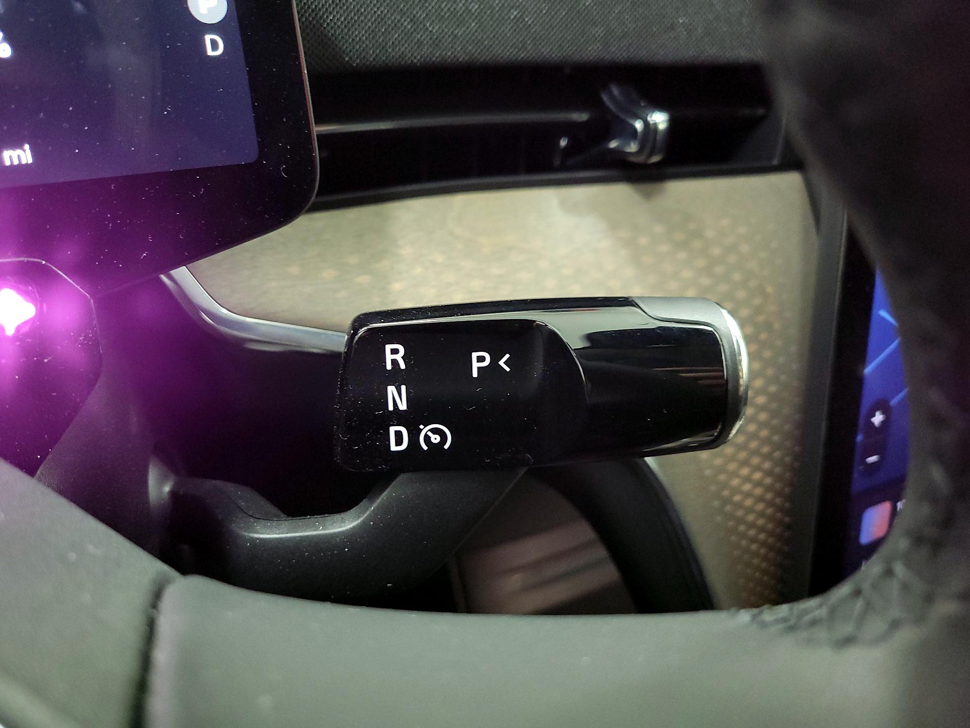 Thumbnail: 2025 Volvo EX90 - 17