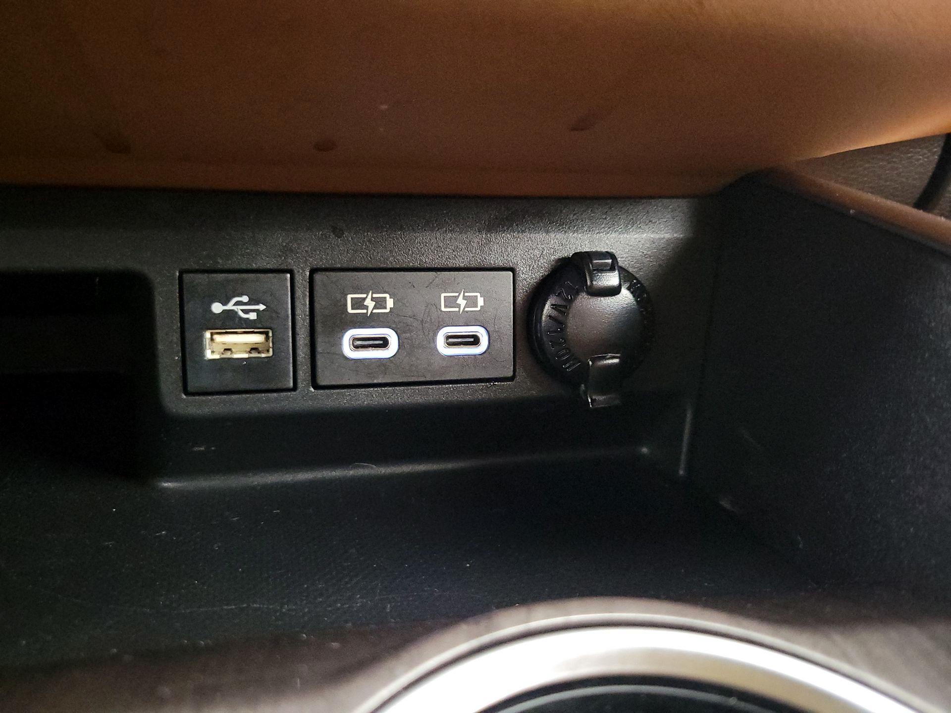 Thumbnail: 2023 Toyota Highlander - 18