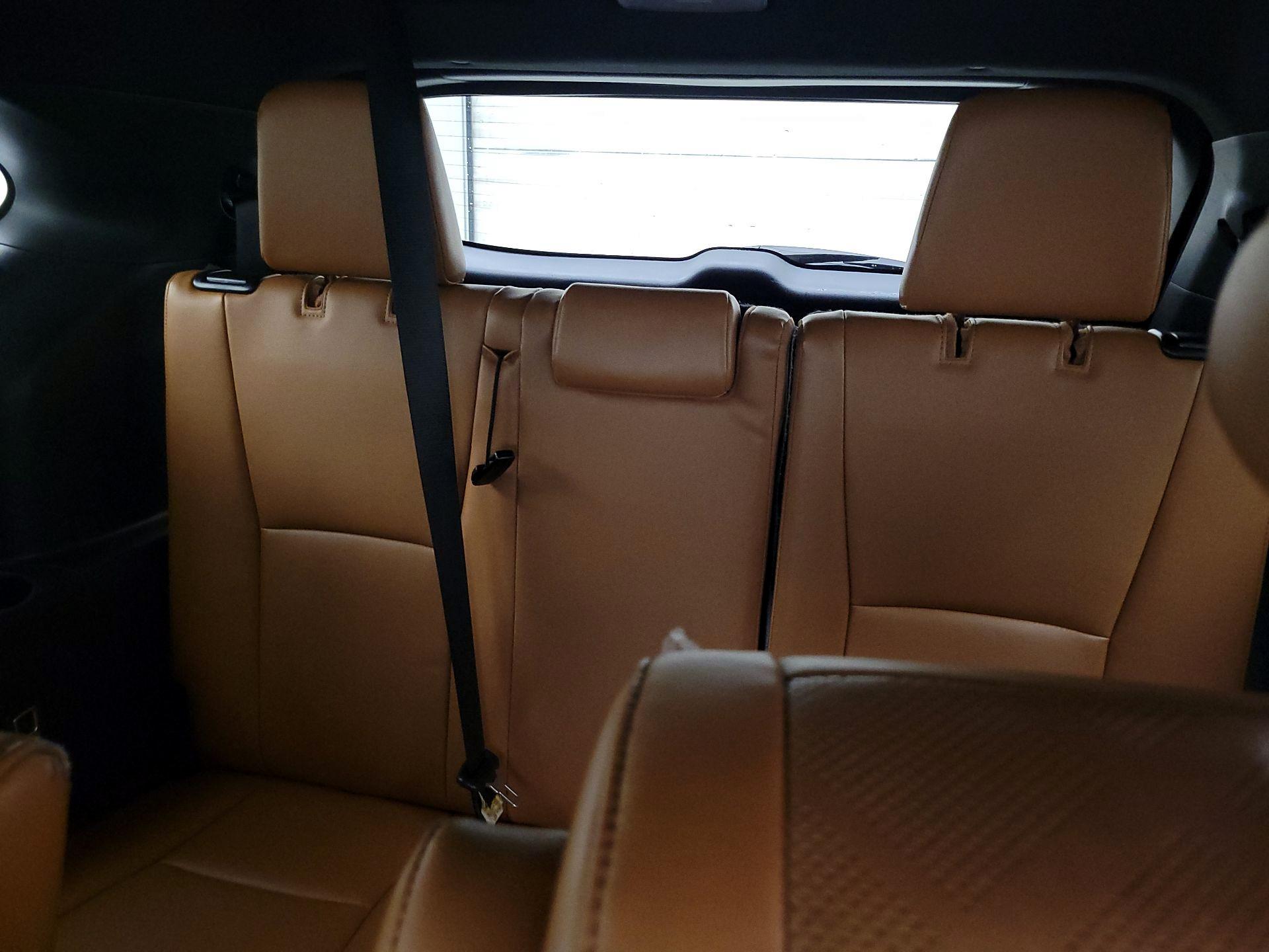 Thumbnail: 2023 Toyota Highlander - 20