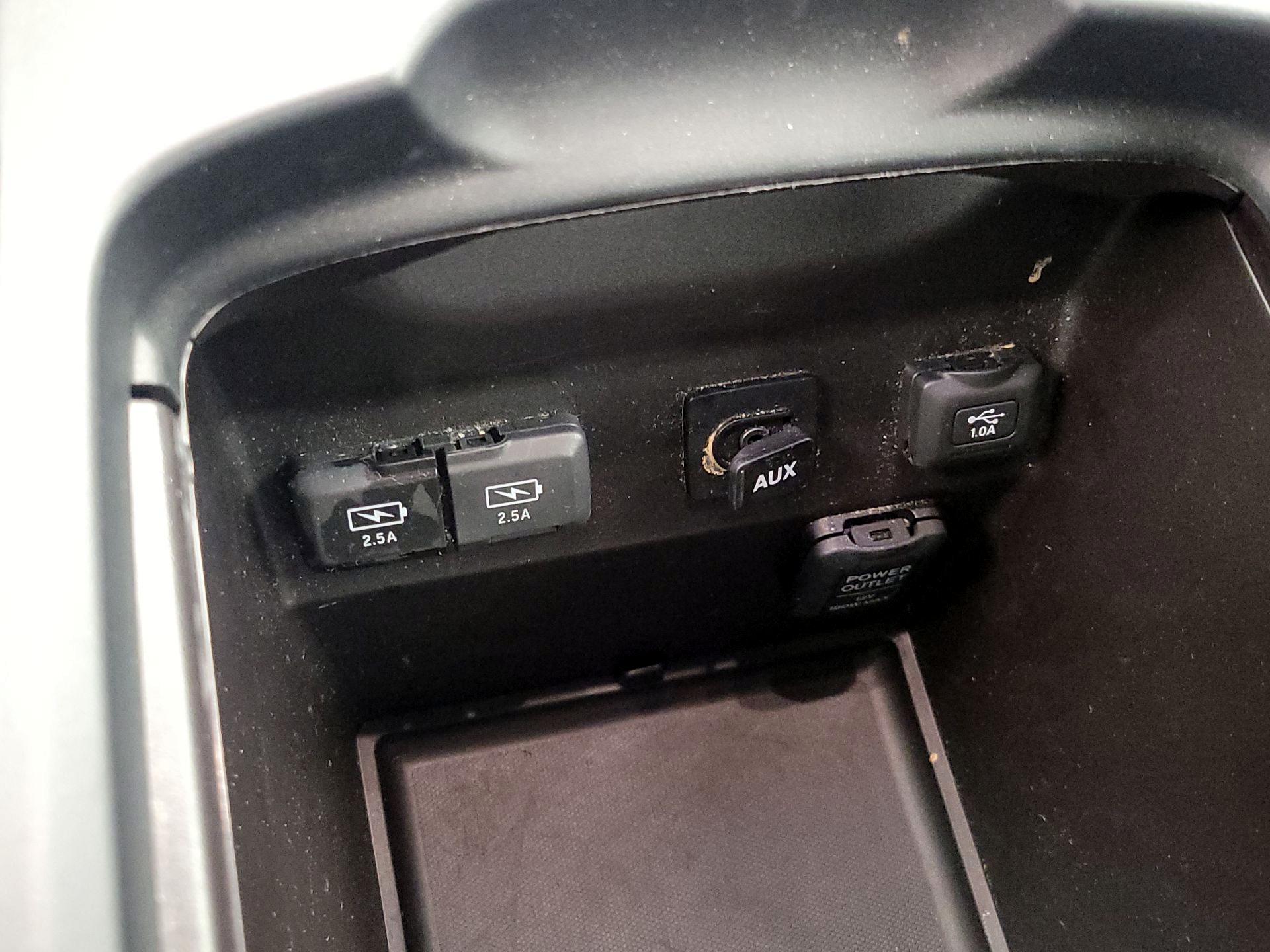 Thumbnail: 2017 Acura MDX - 18