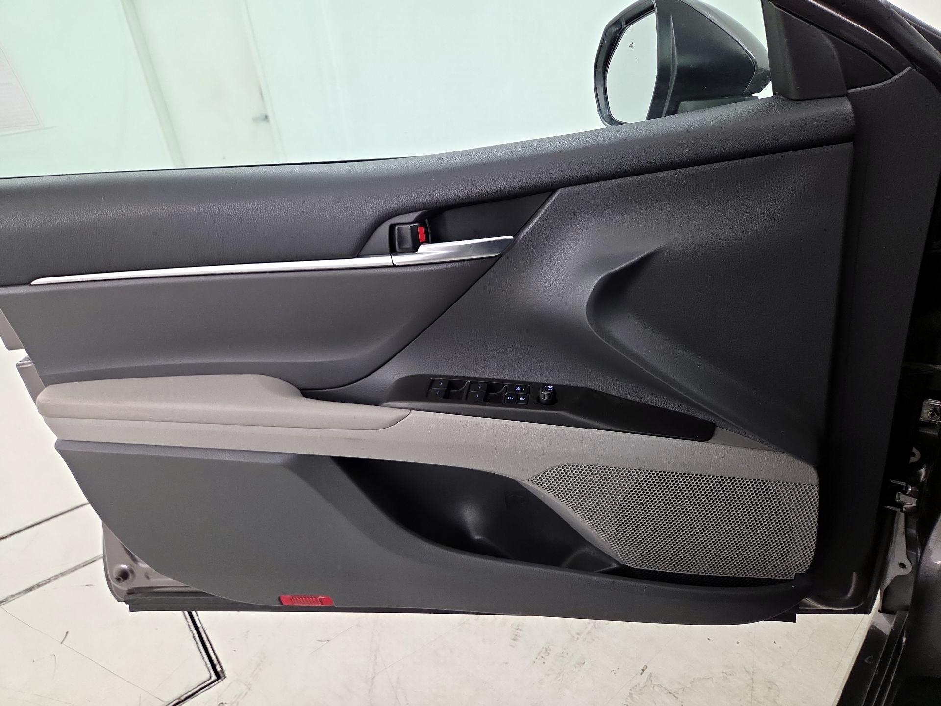 Thumbnail: 2023 Toyota Camry - 12