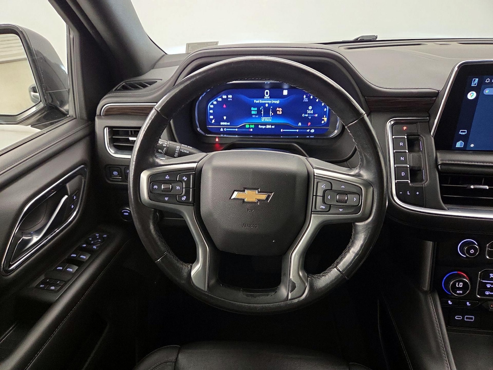 2022 Chevrolet Suburban LT - Photo 11
