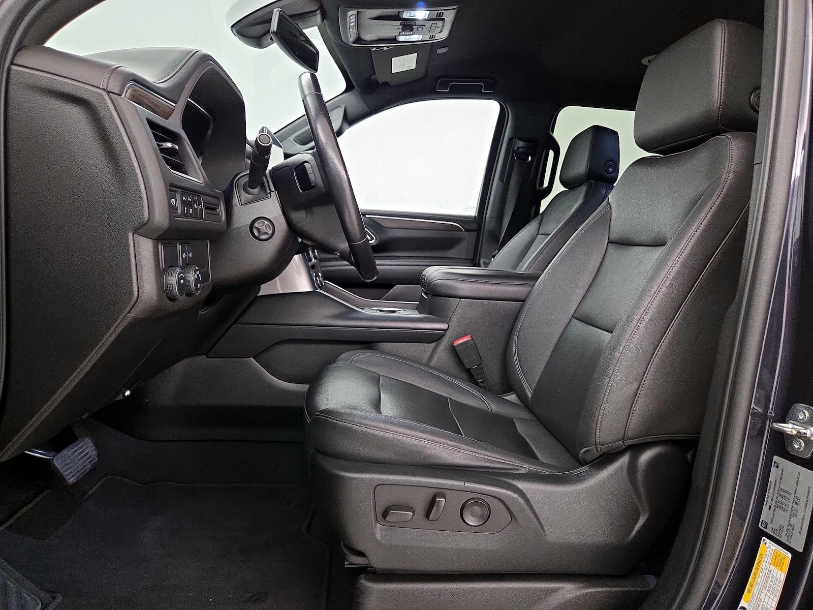 2022 Chevrolet Suburban LT - Photo 12