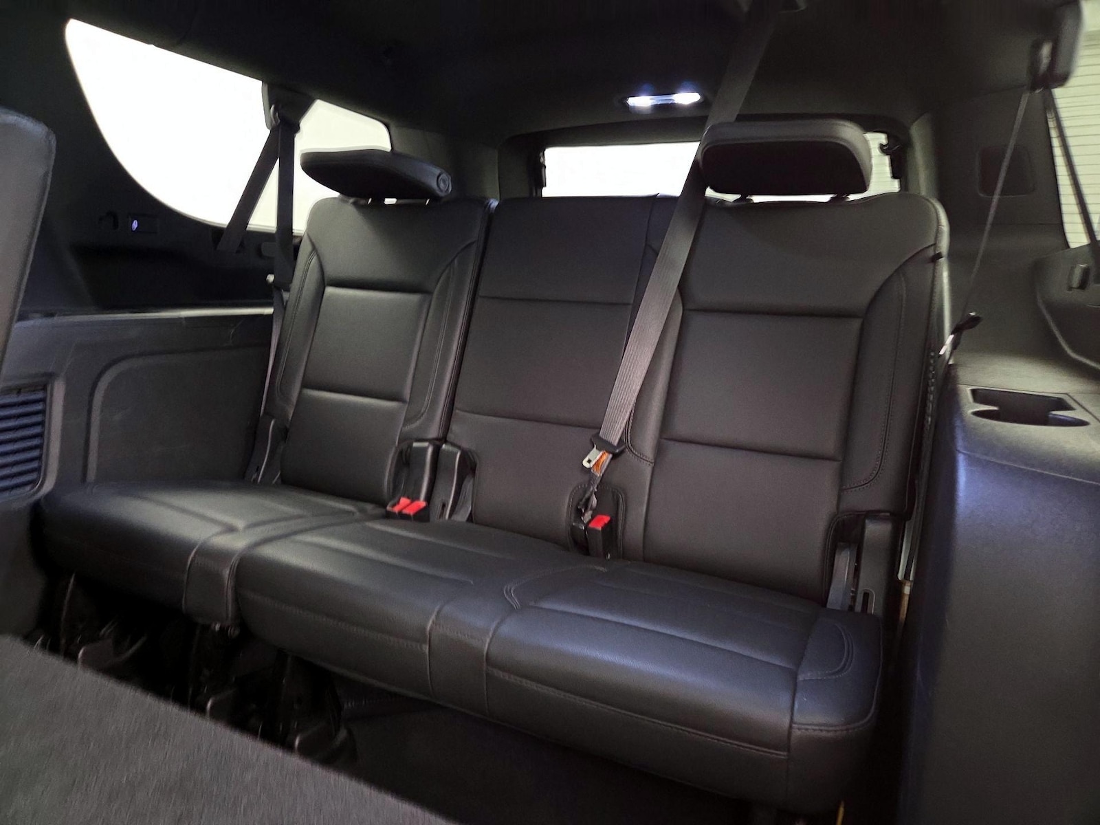 2022 Chevrolet Suburban LT - Photo 22