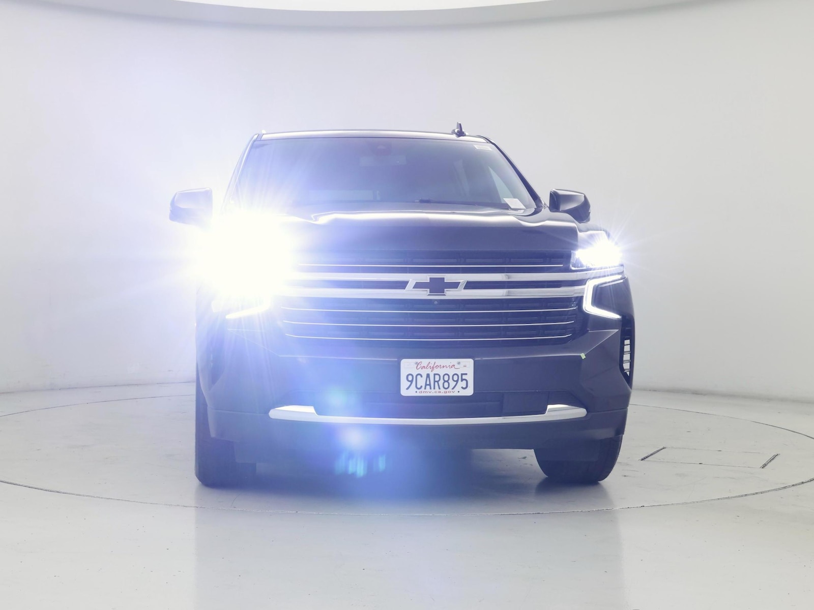 2022 Chevrolet Suburban LT - Photo 6