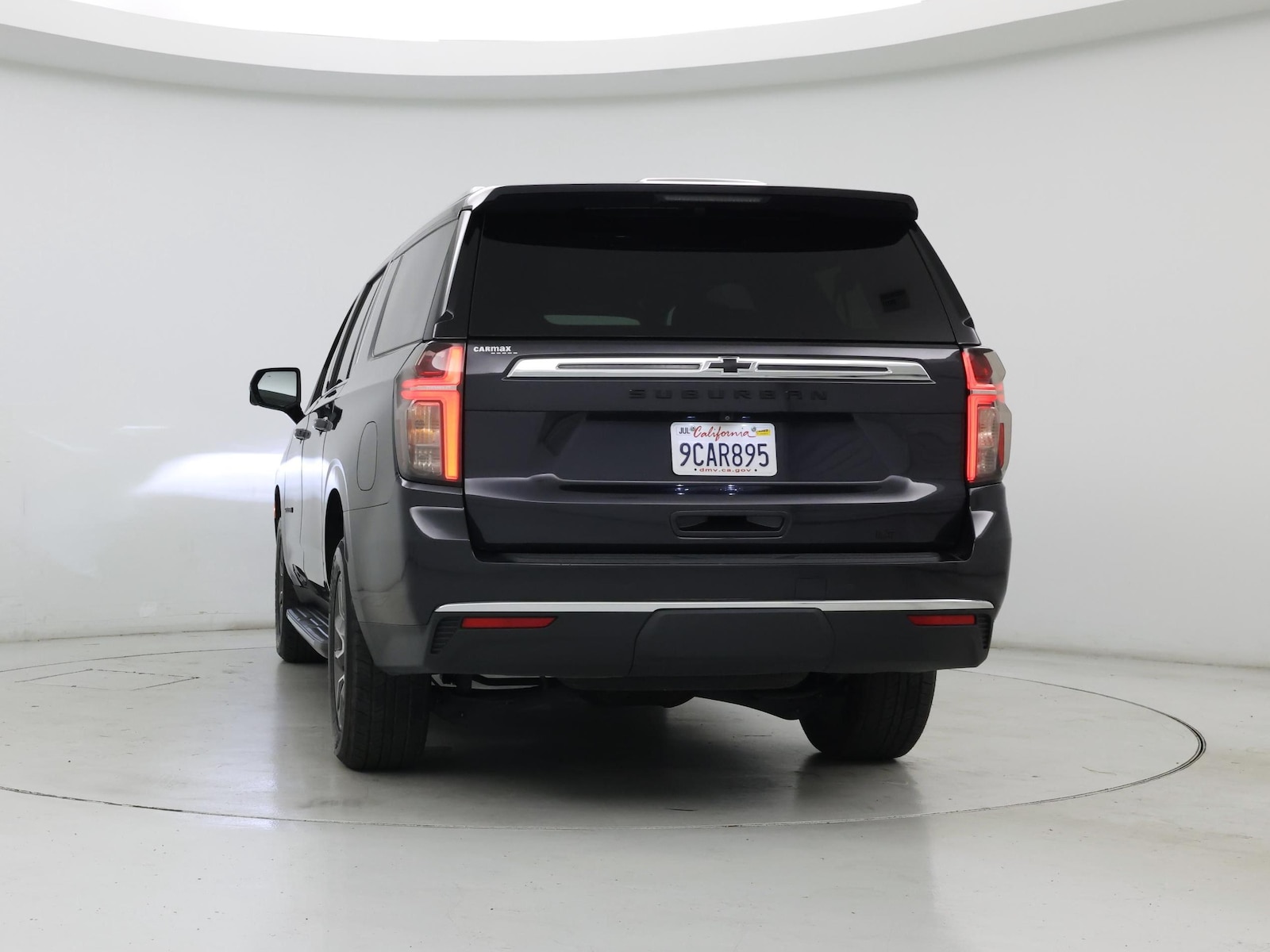 2022 Chevrolet Suburban LT - Photo 7