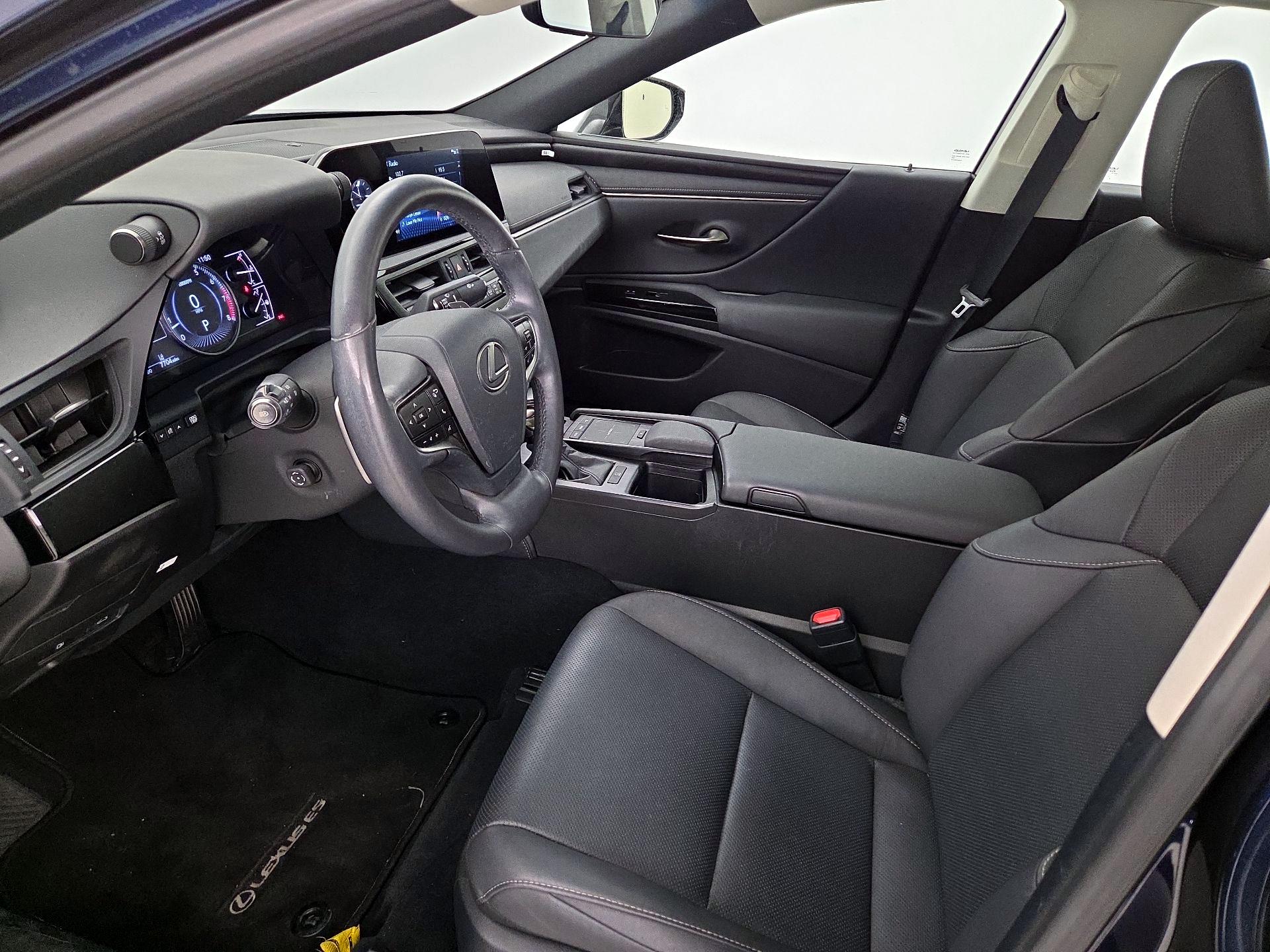 Thumbnail: 2022 Lexus ES - 11