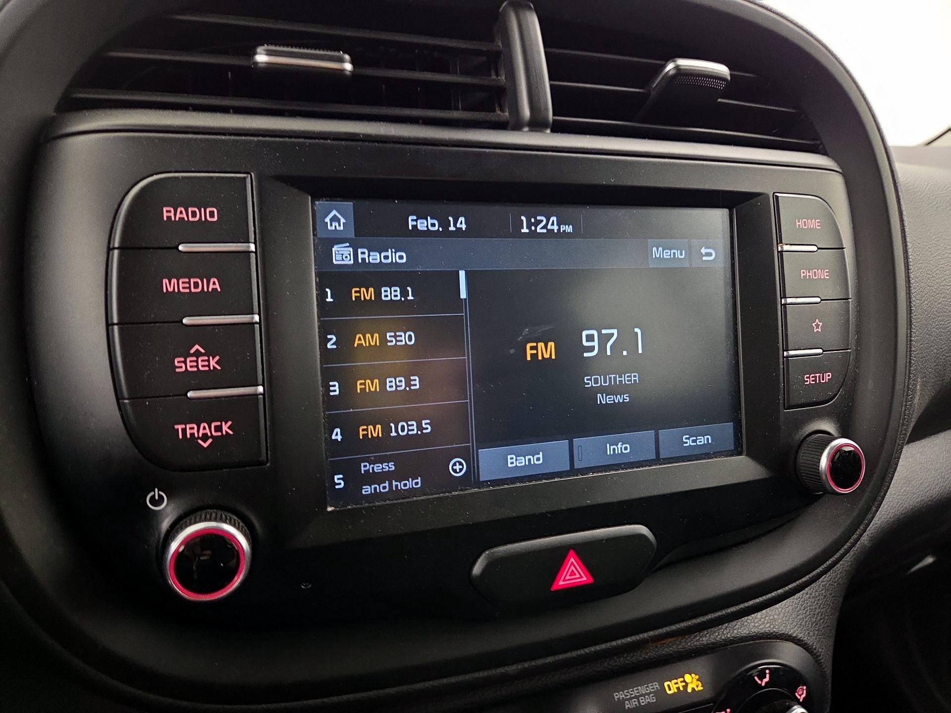 Thumbnail: 2020 Kia Soul - 15