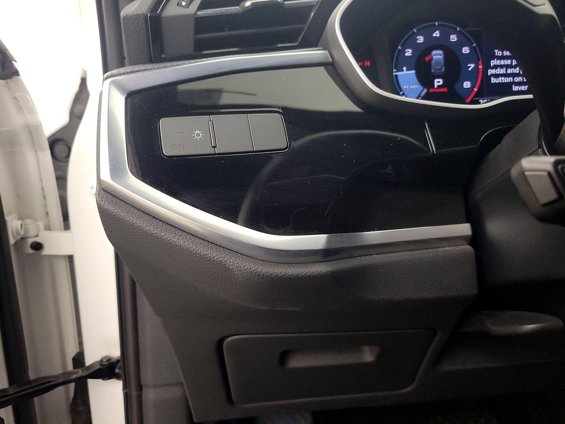 Thumbnail: 2021 Audi Q3 - 13