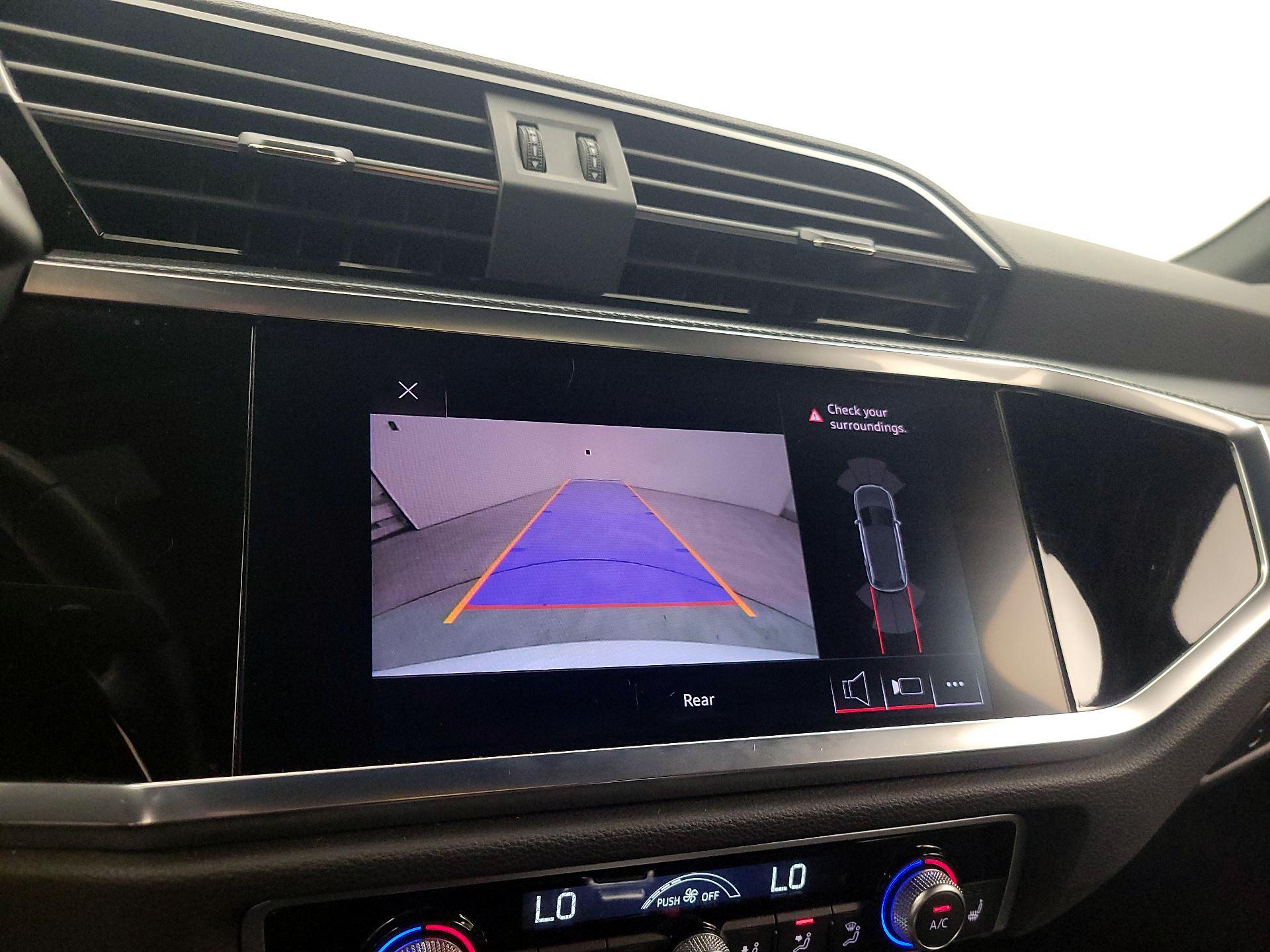 Thumbnail: 2021 Audi Q3 - 14