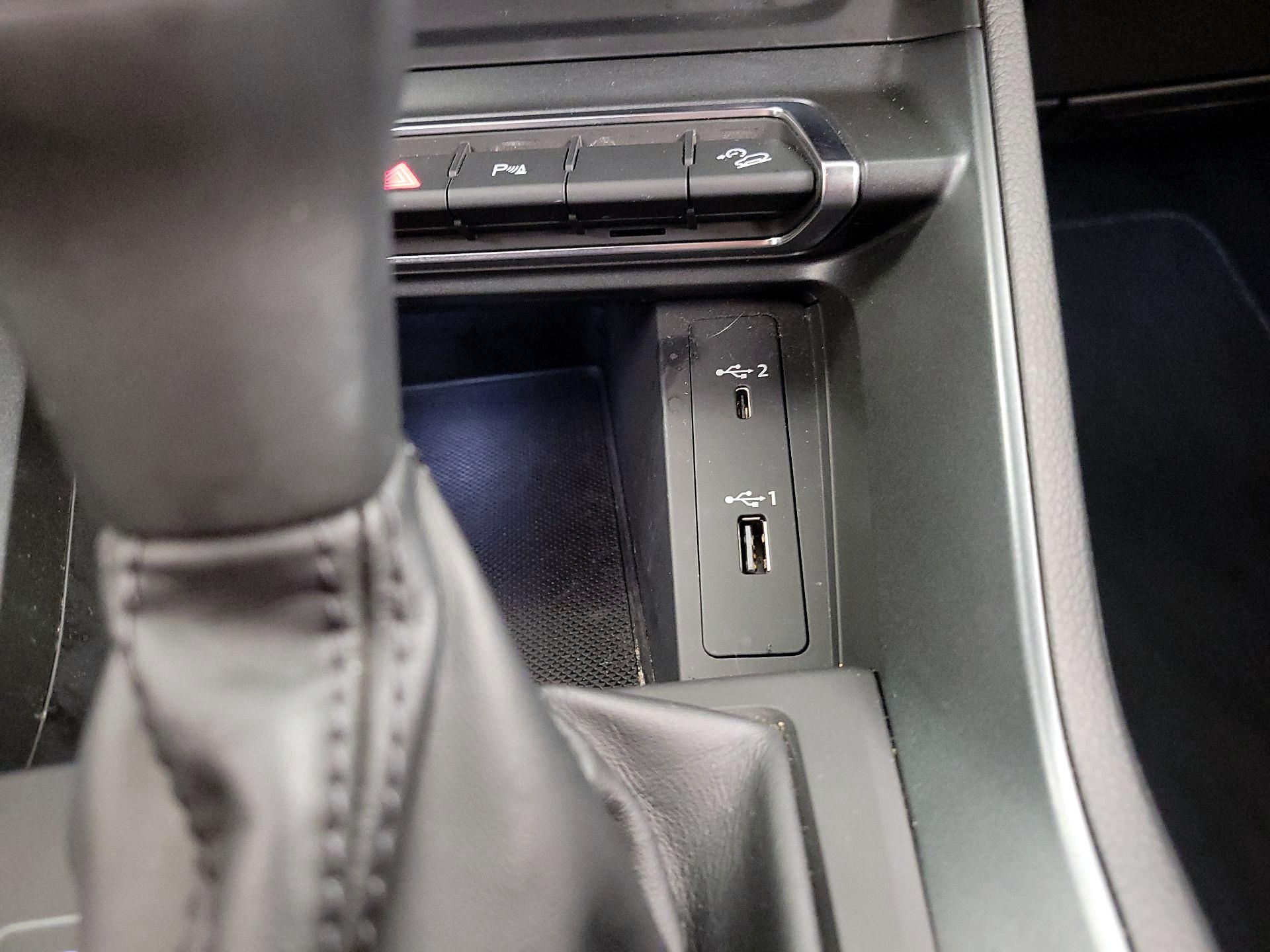 Thumbnail: 2021 Audi Q3 - 18