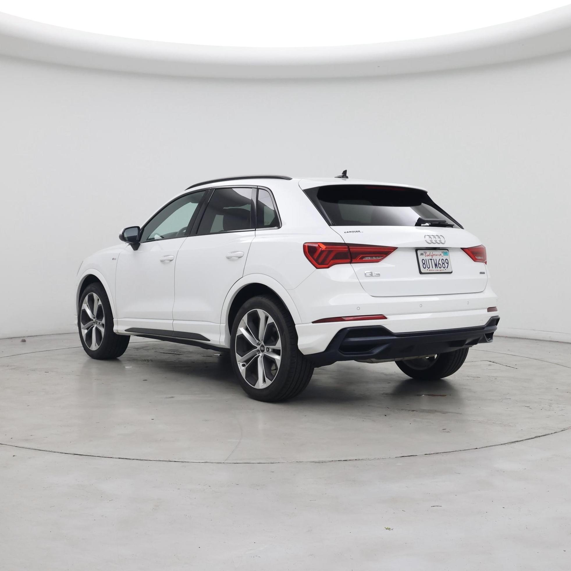 Thumbnail: 2021 Audi Q3 - 2