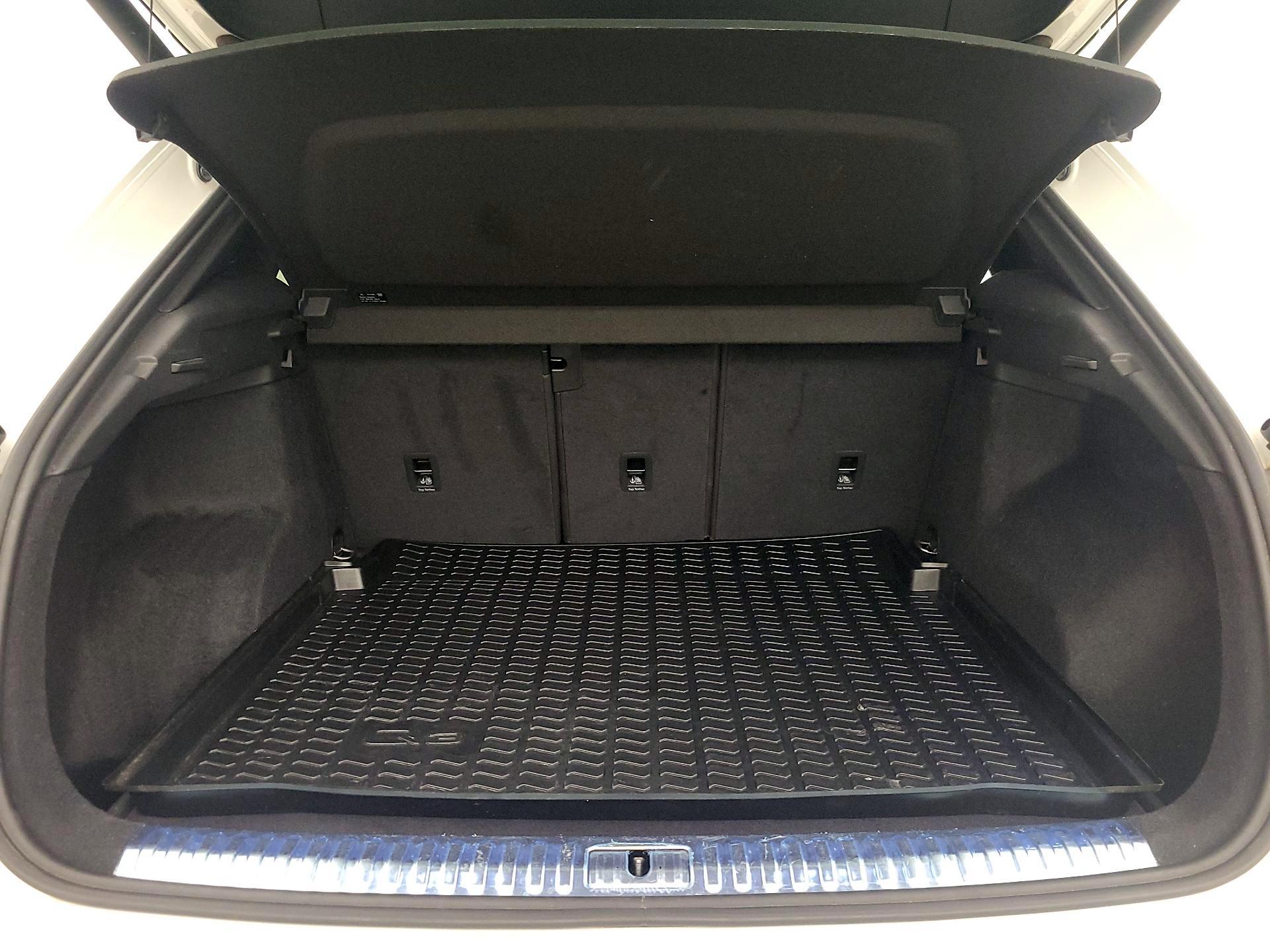 Thumbnail: 2021 Audi Q3 - 20