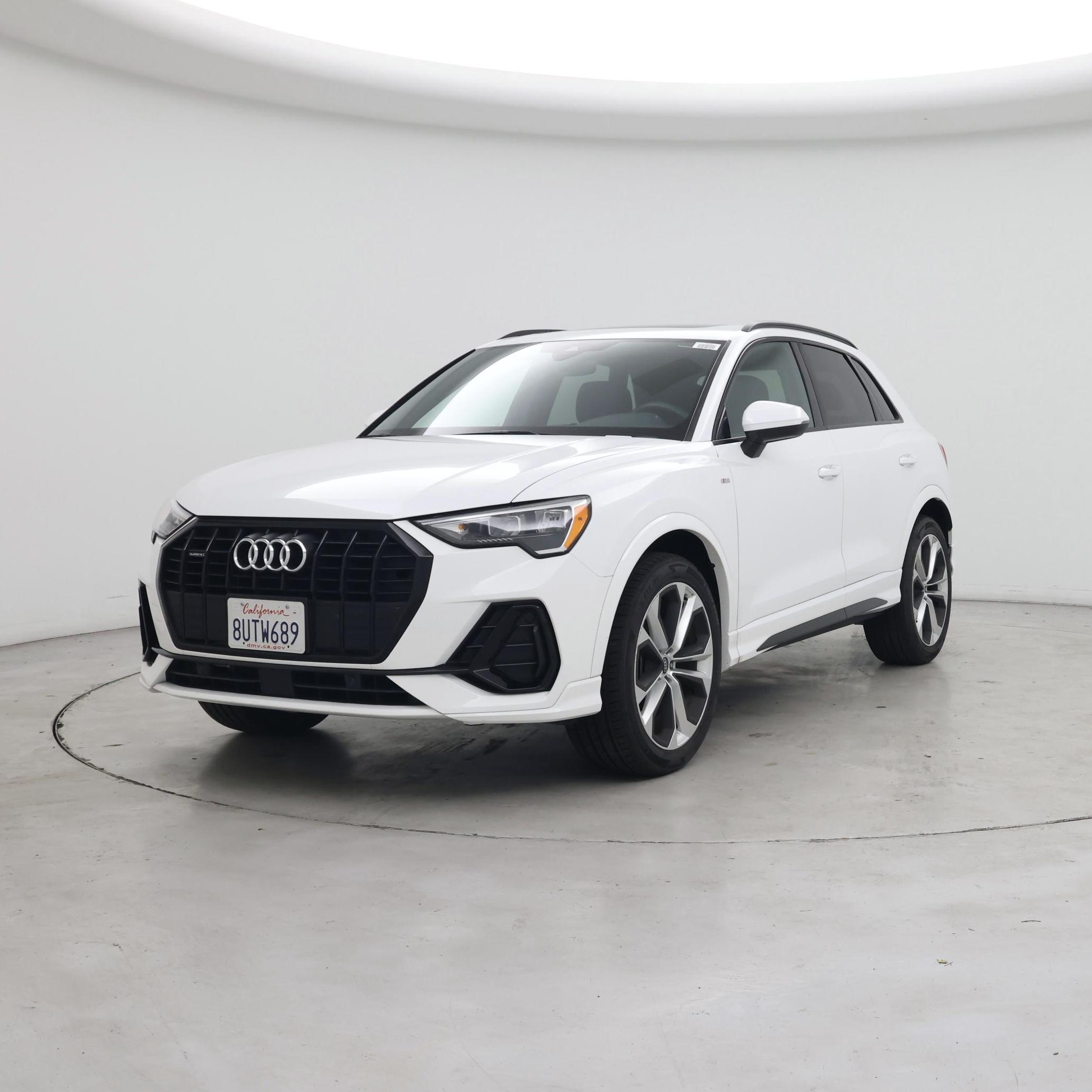 Thumbnail: 2021 Audi Q3 - 4