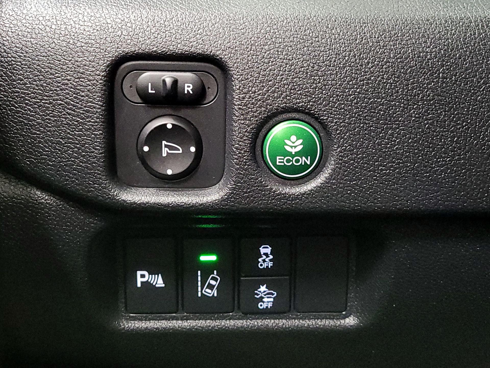 Thumbnail: 2016 Honda Pilot - 13