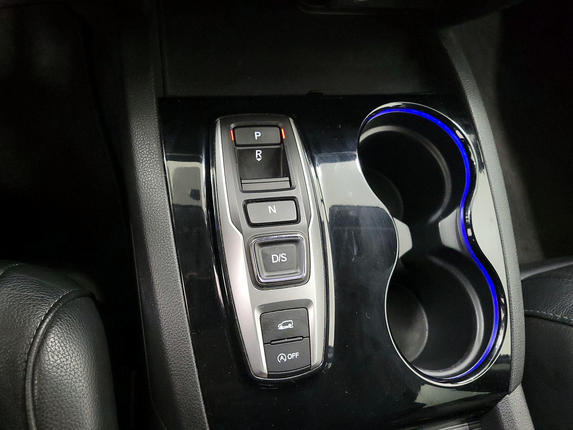 Thumbnail: 2016 Honda Pilot - 18