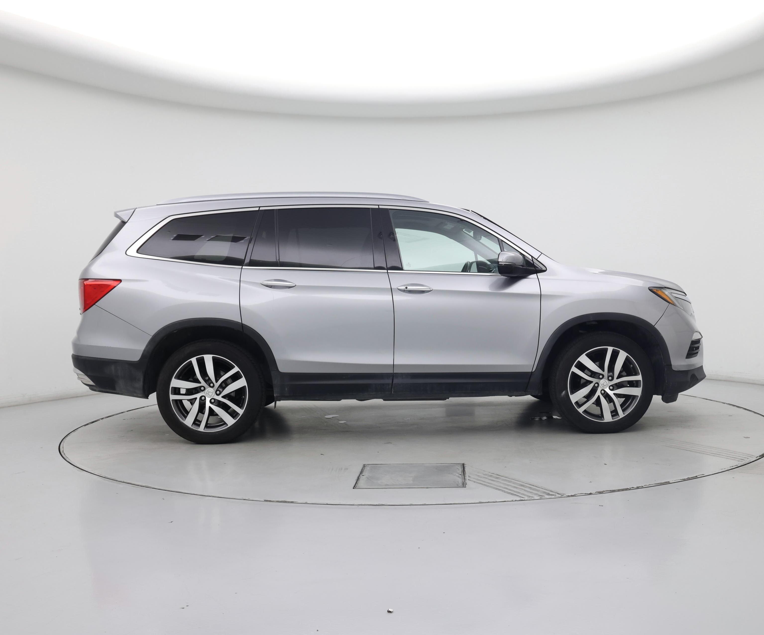 Thumbnail: 2016 Honda Pilot - 7