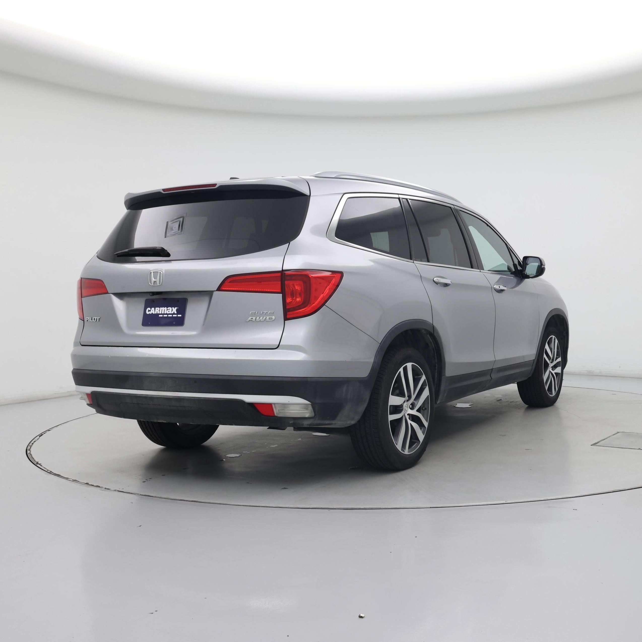 Thumbnail: 2016 Honda Pilot - 8