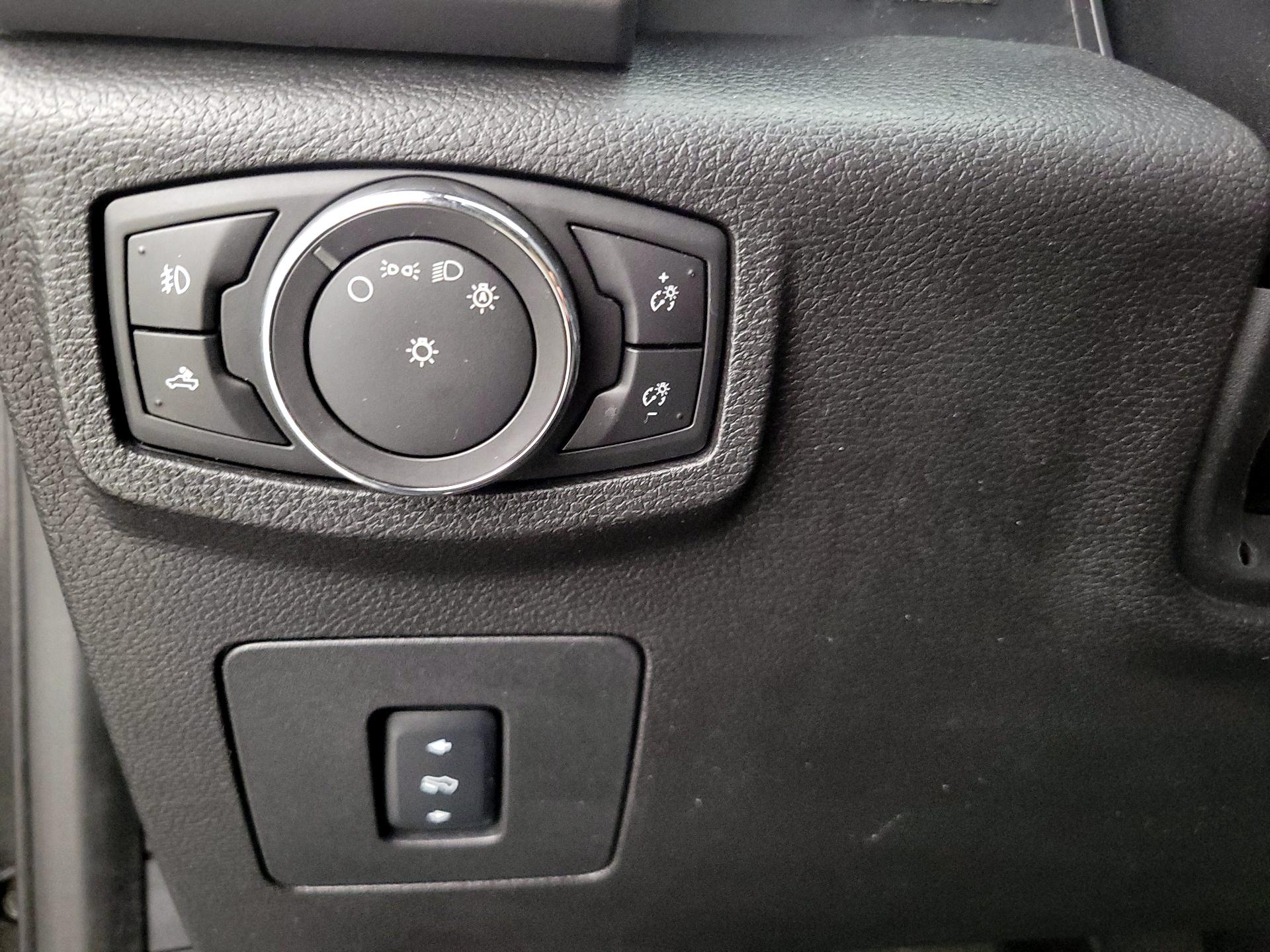 Thumbnail: 2017 Ford F-150 - 13