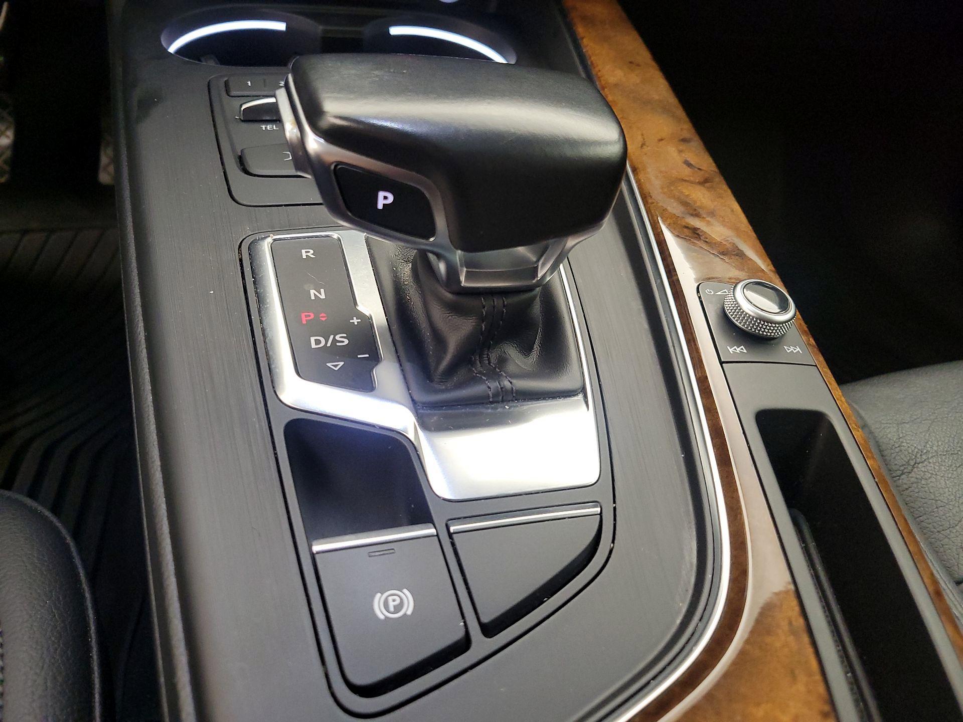 Thumbnail: 2017 Audi A4 - 17