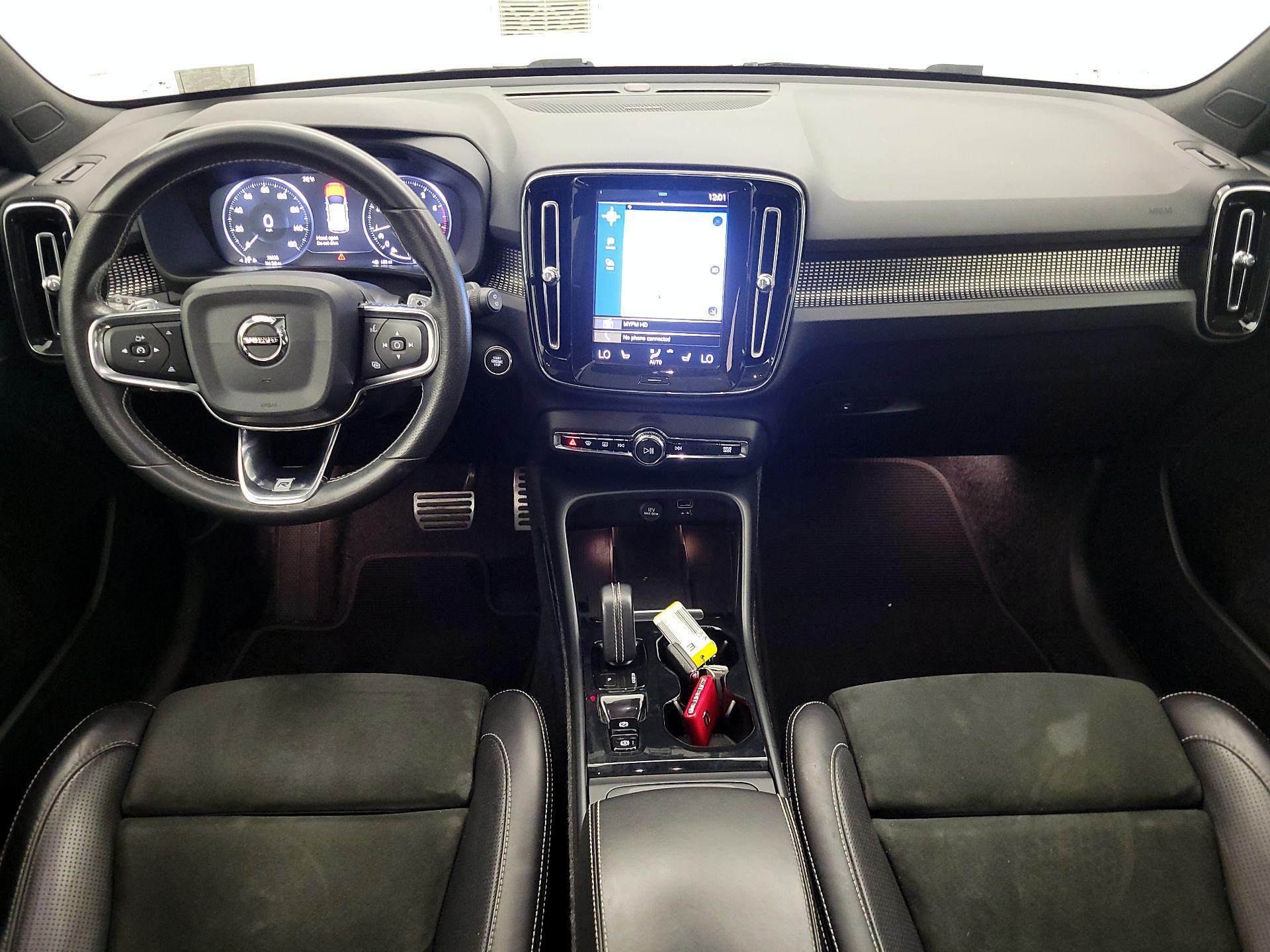 Thumbnail: 2019 Volvo XC40 - 9