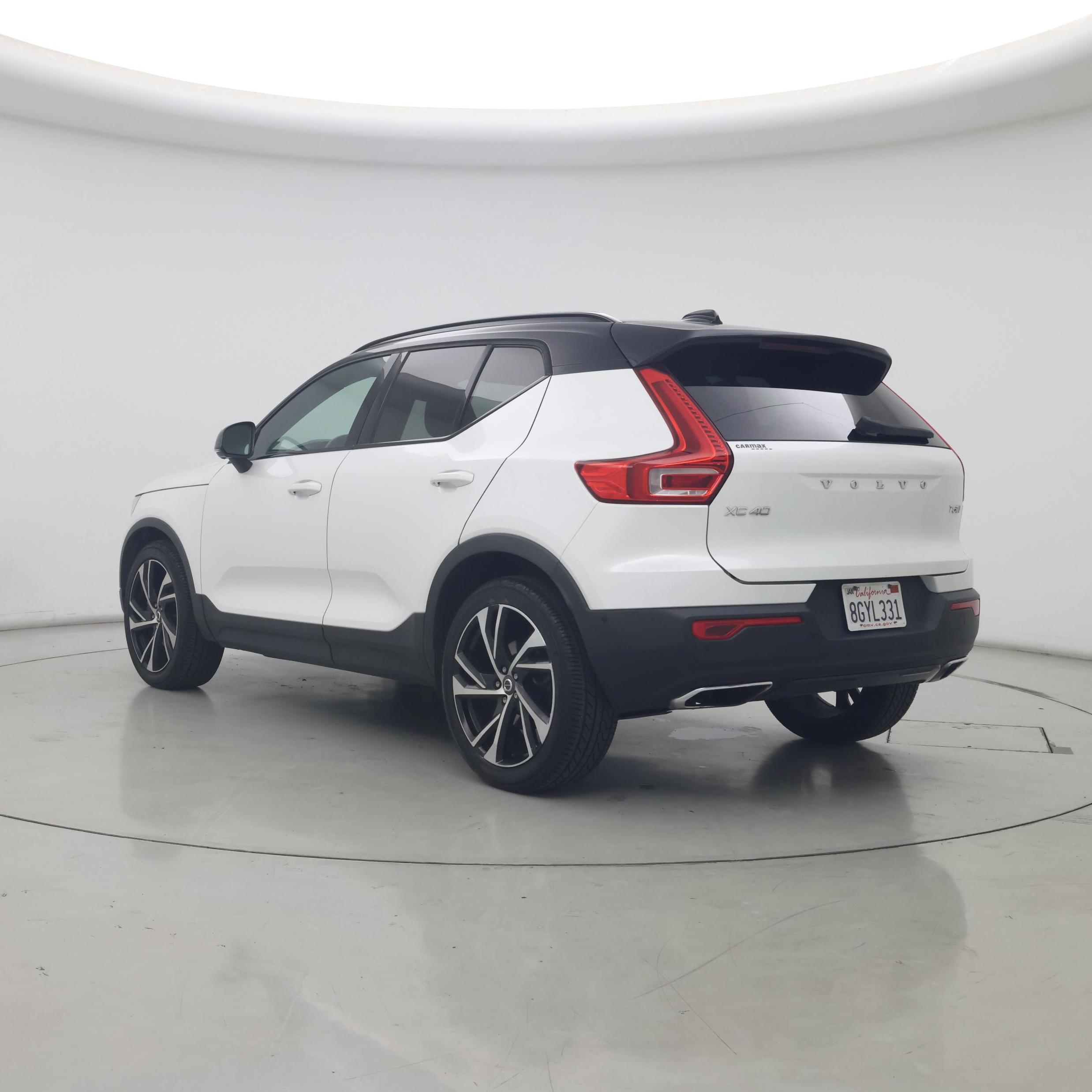 Thumbnail: 2019 Volvo XC40 - 2