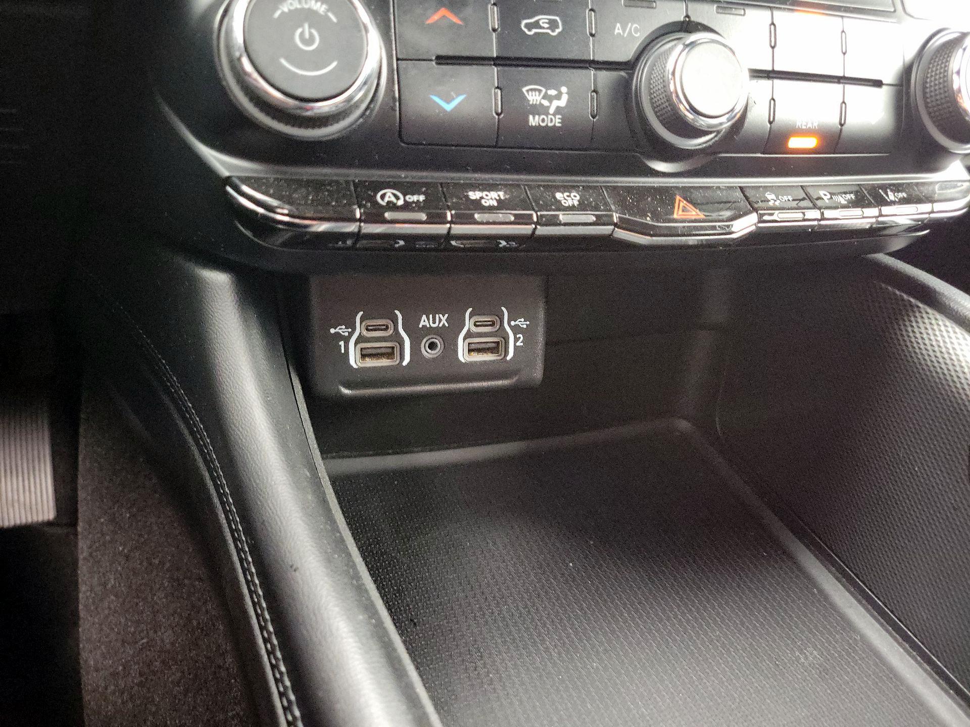 Thumbnail: 2022 Dodge Durango - 18