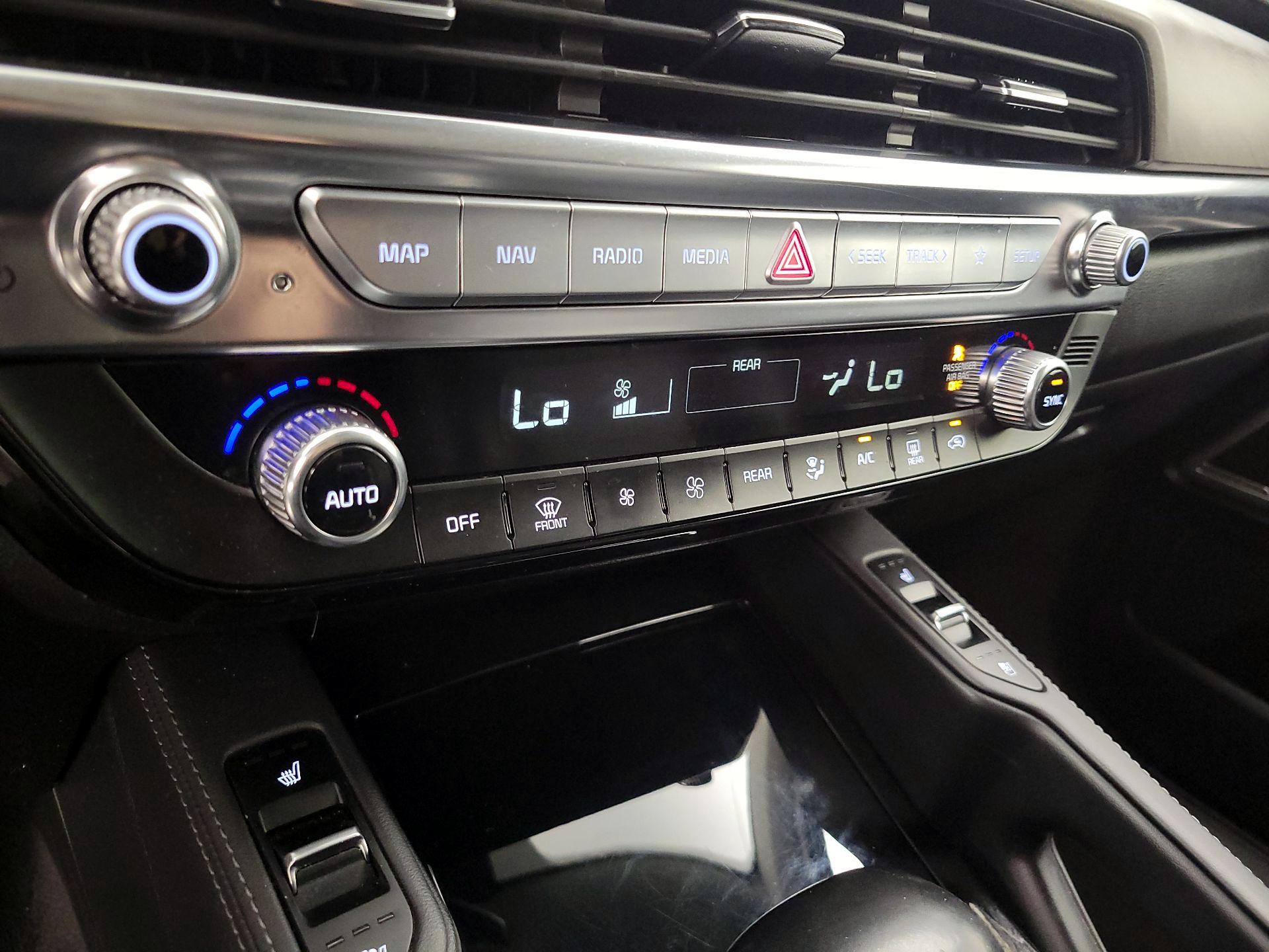 Thumbnail: 2022 Kia Telluride - 16