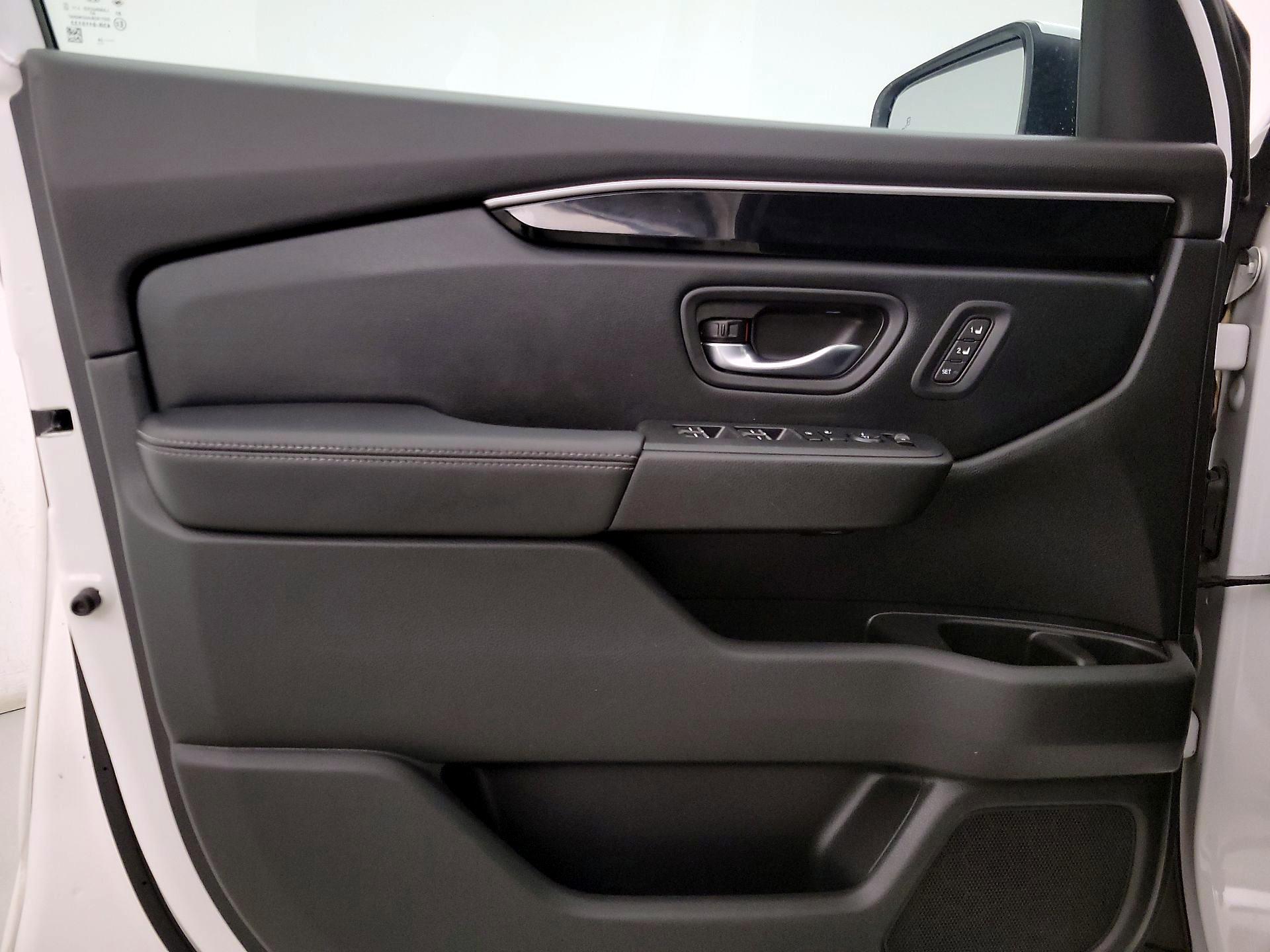 Thumbnail: 2025 Honda Pilot - 12