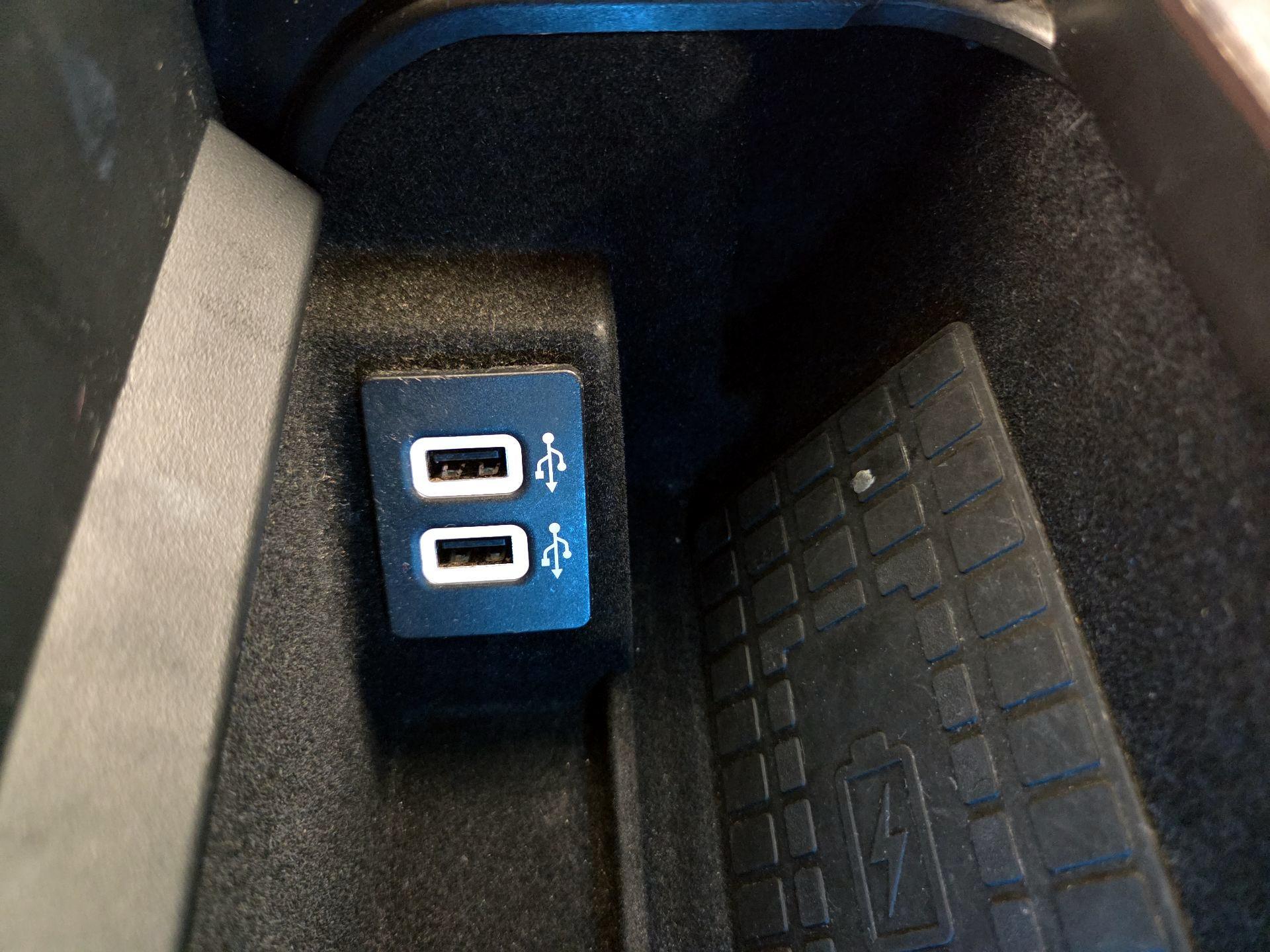 Thumbnail: 2019 Lincoln Navigator L - 18