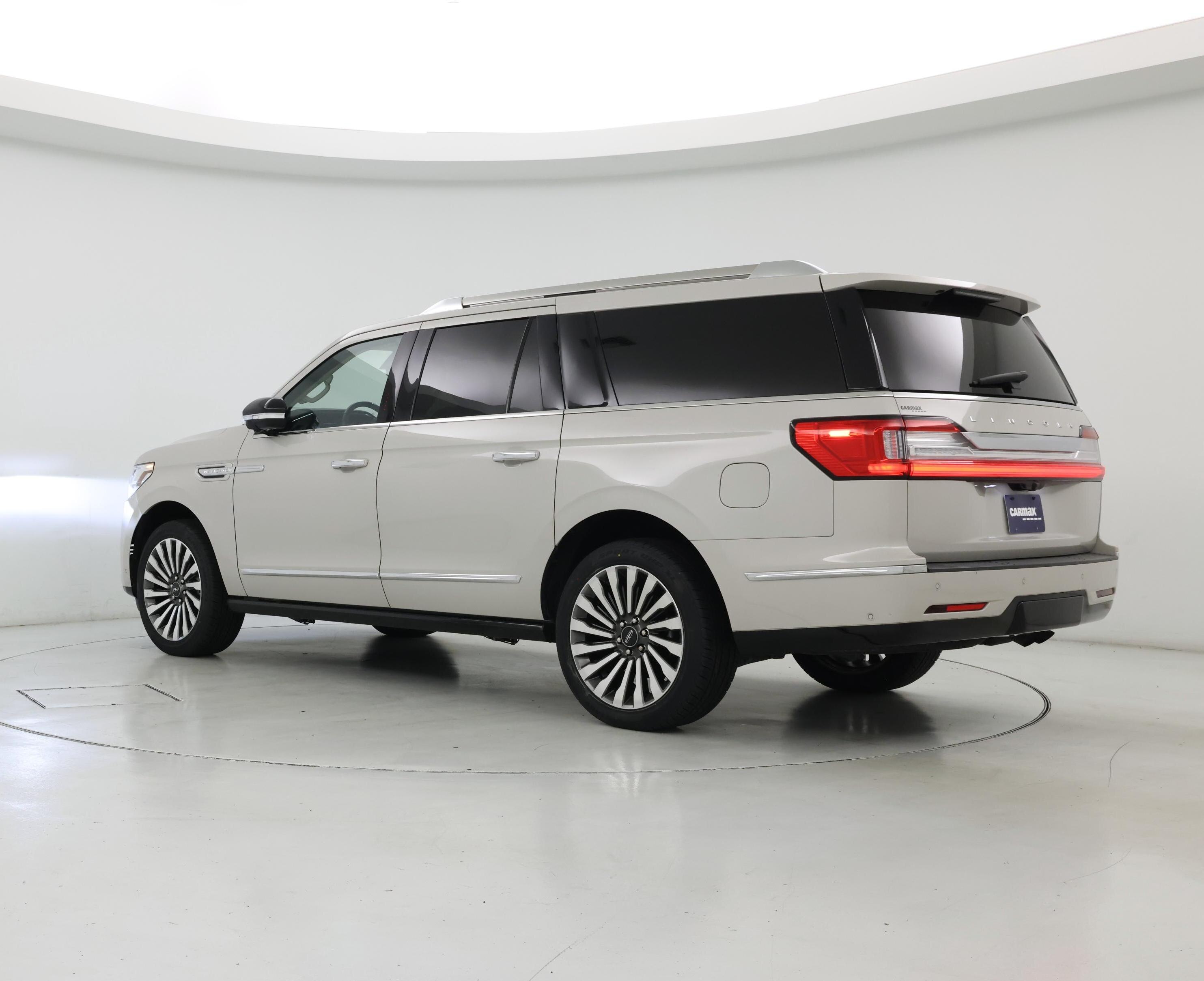 Thumbnail: 2019 Lincoln Navigator L - 2