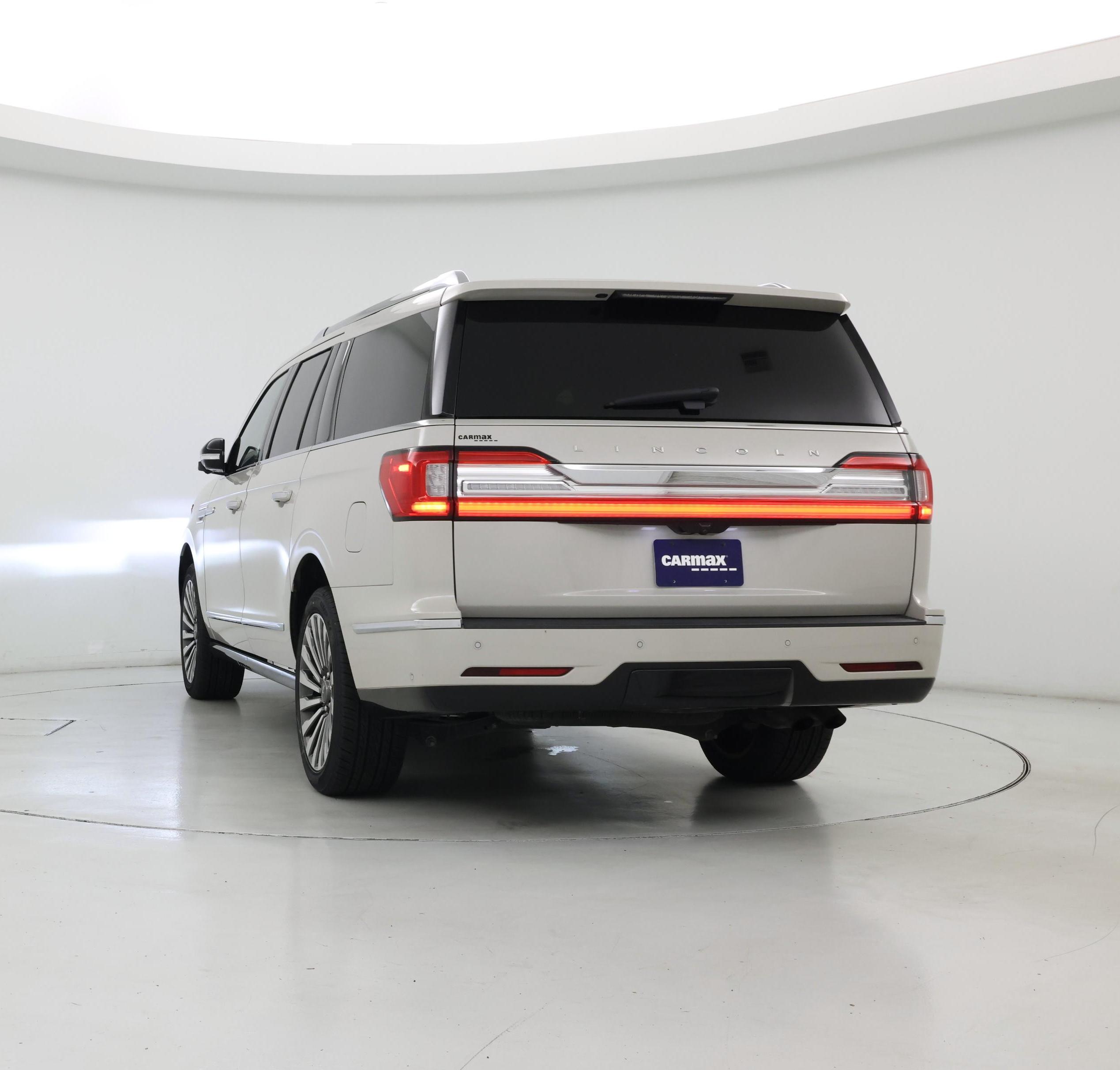 Thumbnail: 2019 Lincoln Navigator L - 6