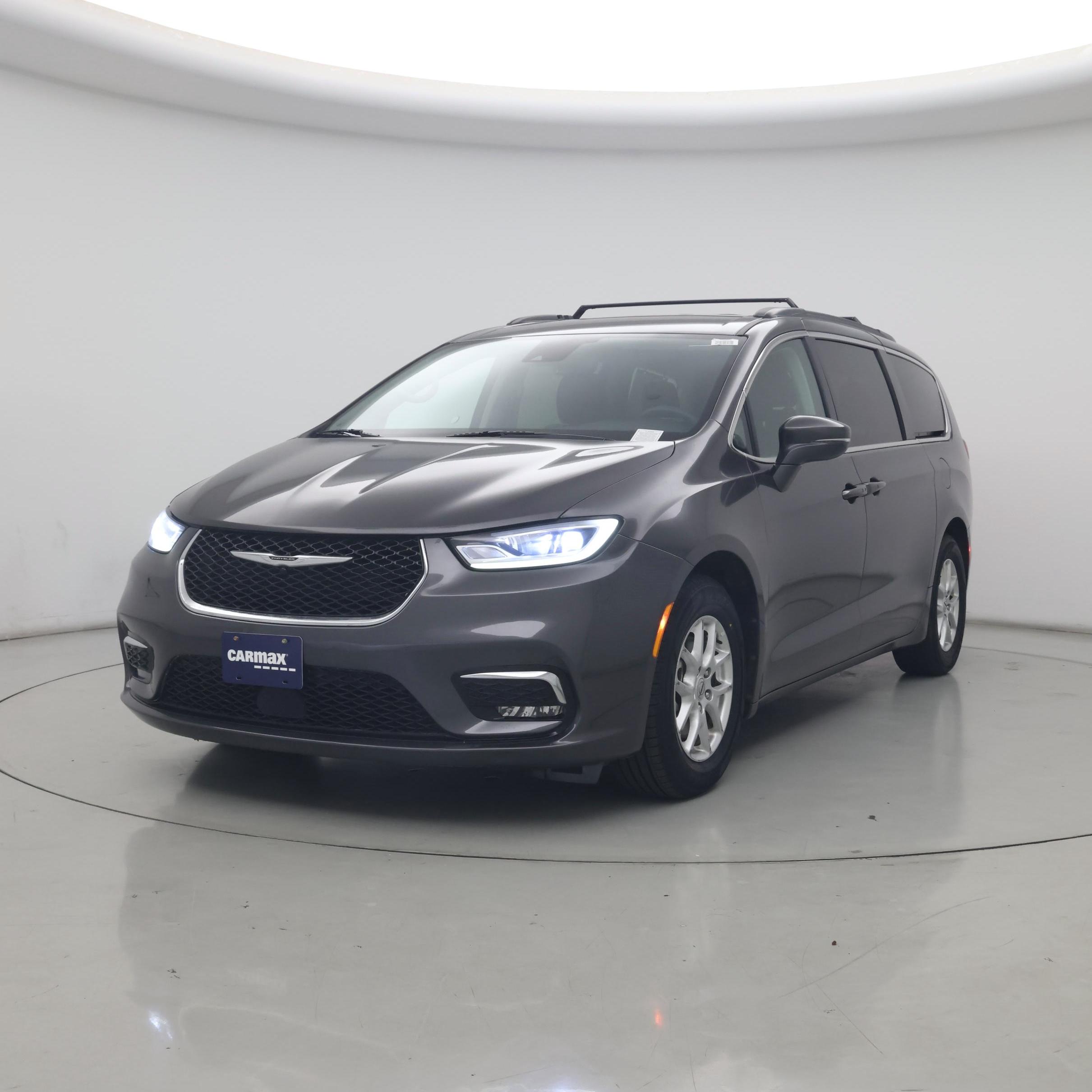 Thumbnail: 2022 Chrysler Pacifica - 4