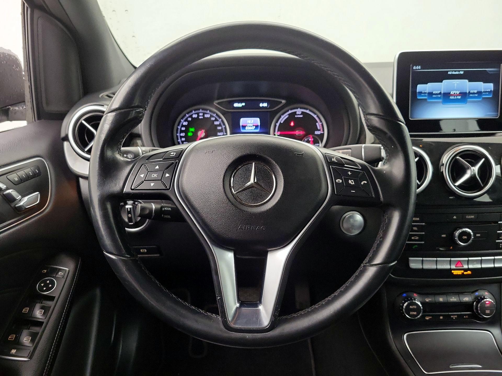 Thumbnail: 2017 Mercedes-Benz B-Class - 10