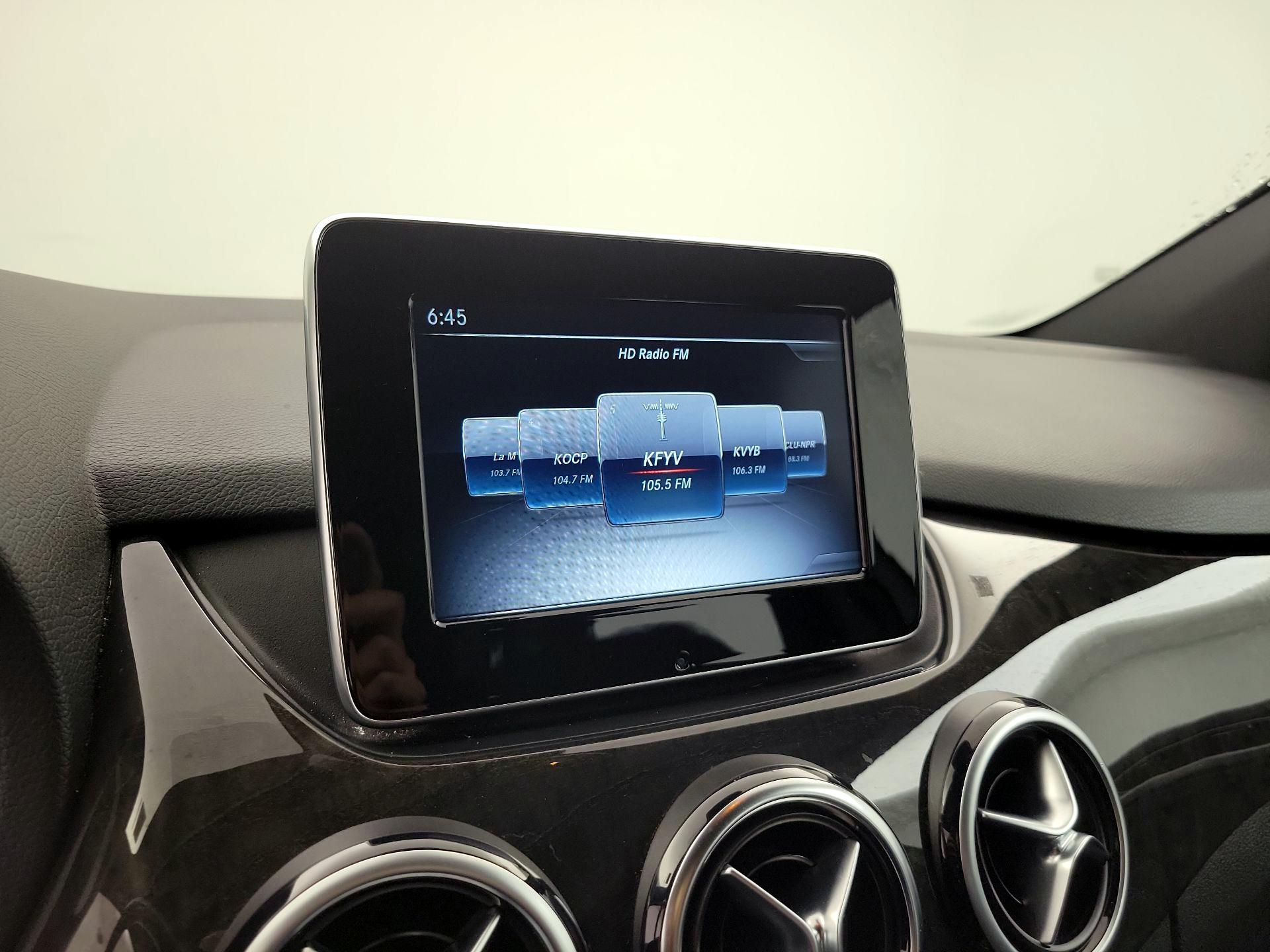 Thumbnail: 2017 Mercedes-Benz B-Class - 15