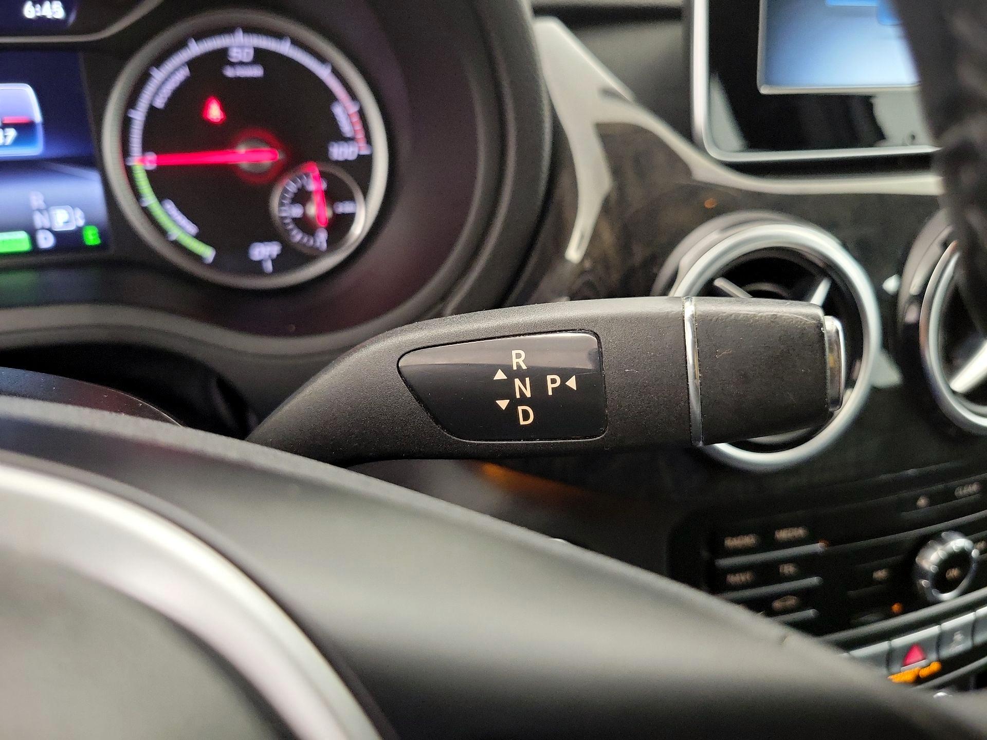 Thumbnail: 2017 Mercedes-Benz B-Class - 17