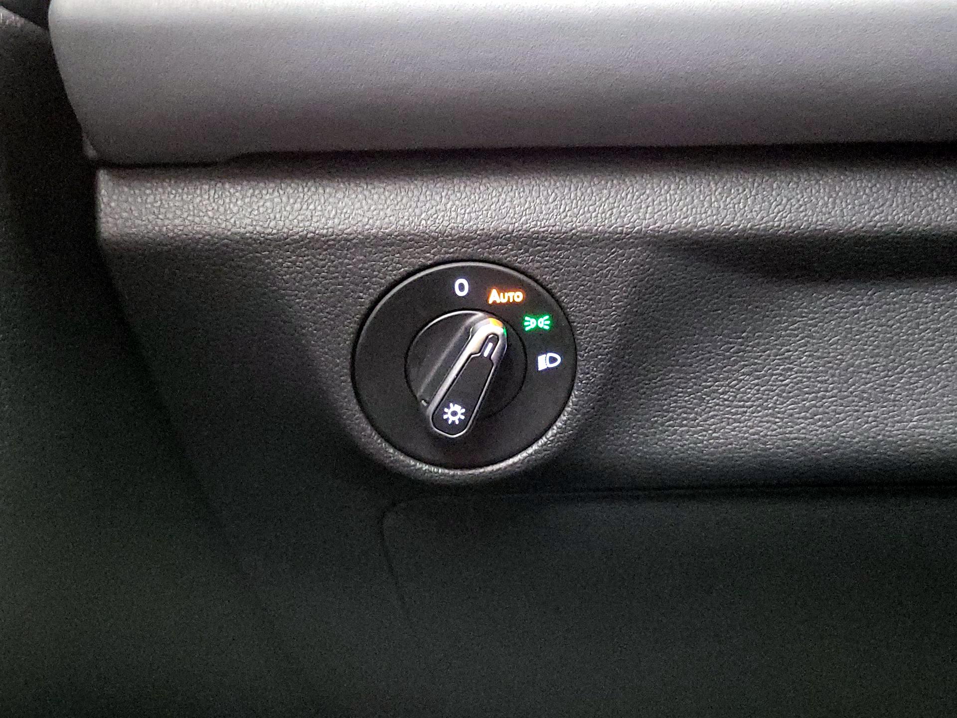 Thumbnail: 2025 Volkswagen Jetta - 13