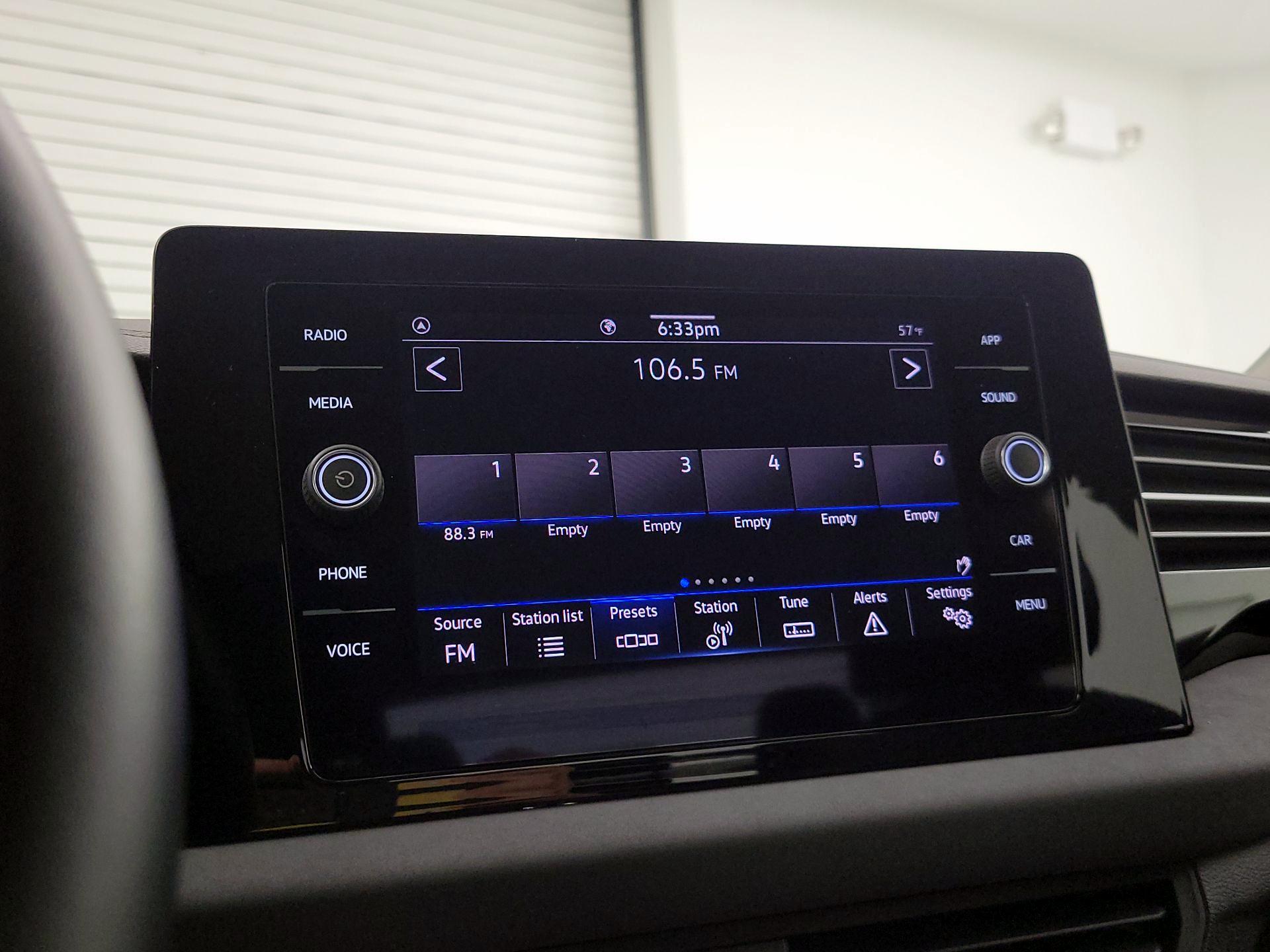 Thumbnail: 2025 Volkswagen Jetta - 15