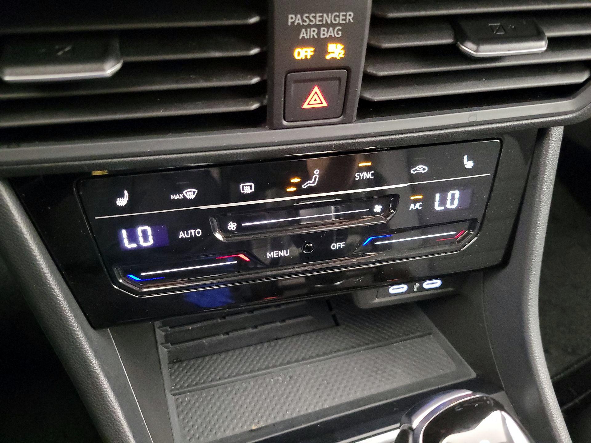 Thumbnail: 2025 Volkswagen Jetta - 16