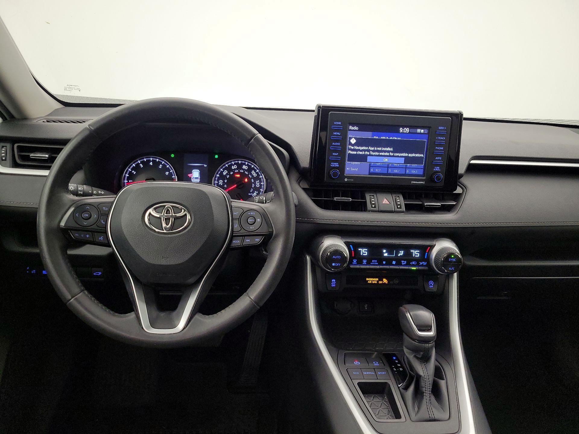 Thumbnail: 2022 Toyota RAV4 - 10