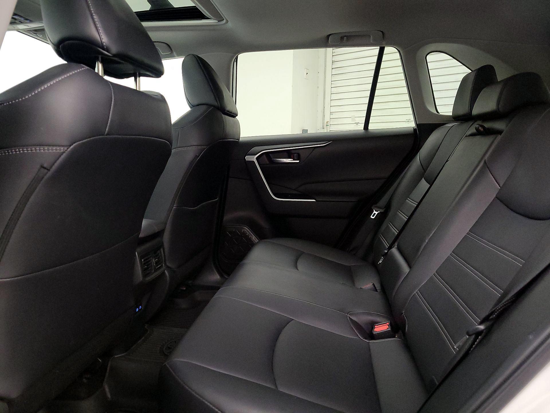 Thumbnail: 2022 Toyota RAV4 - 19